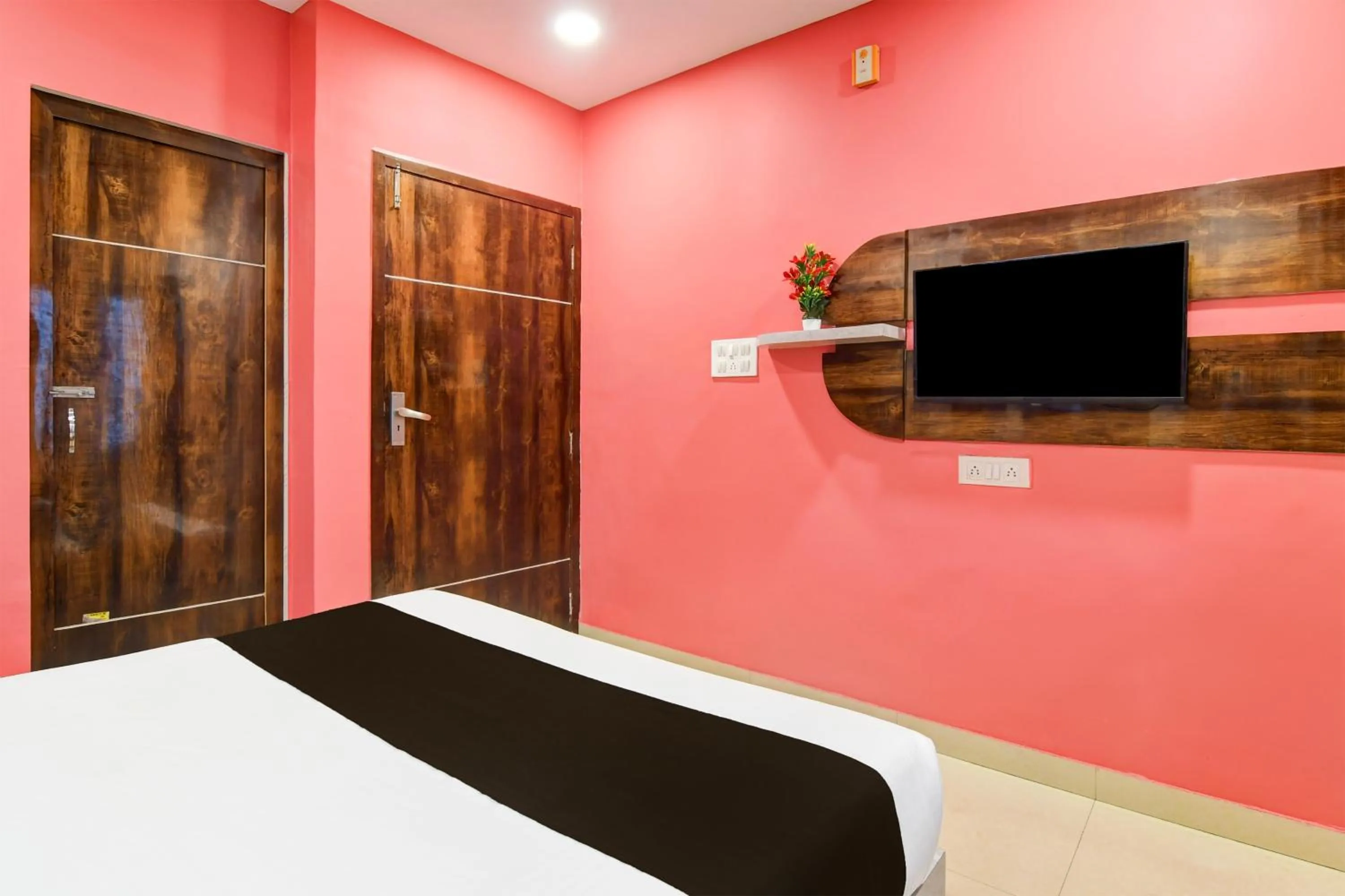 Bedroom, Bed in Super Collection O New Town Near OM Sweets Formerly Shiva Inn