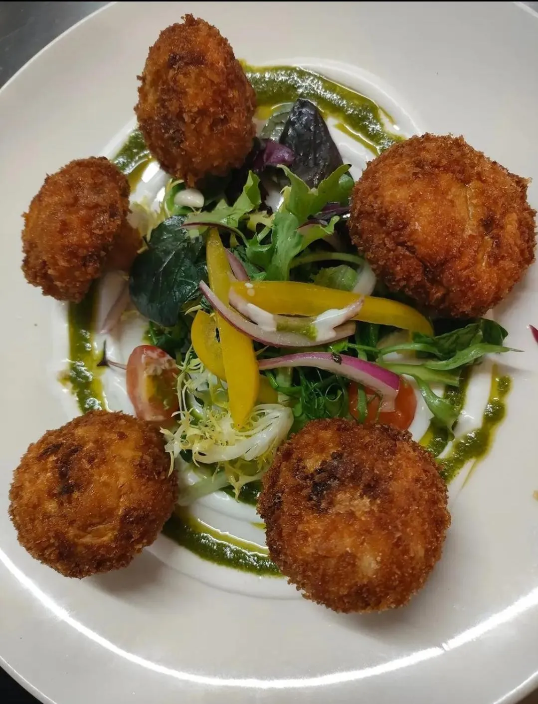 Restaurant/places to eat in Drummond Hotel