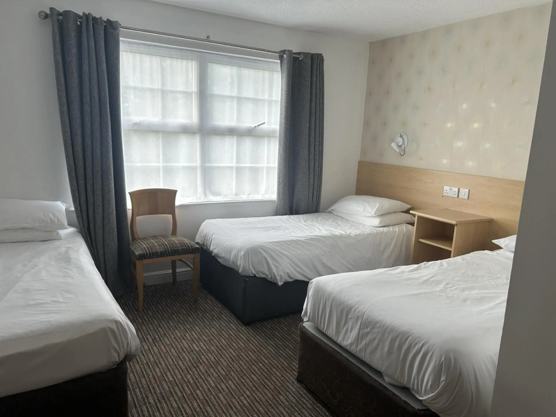 Family, Bed in Drummond Hotel