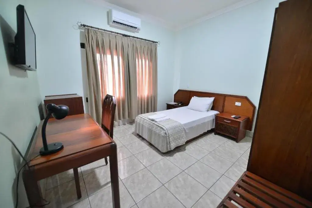 Single Room - single occupancy in Italian Palace Hotel Single Room - single occupancy in Italian Palace Hotel