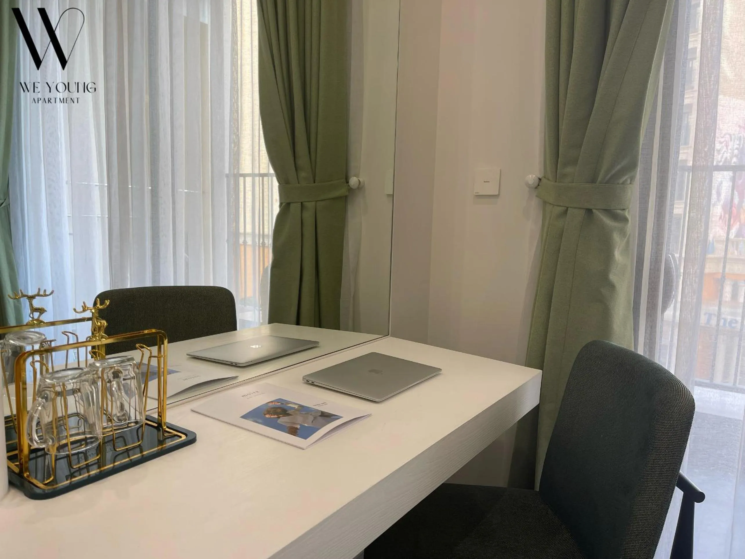 Seating area in We Young Apartments by HOFs - Fireworks & Ocean view