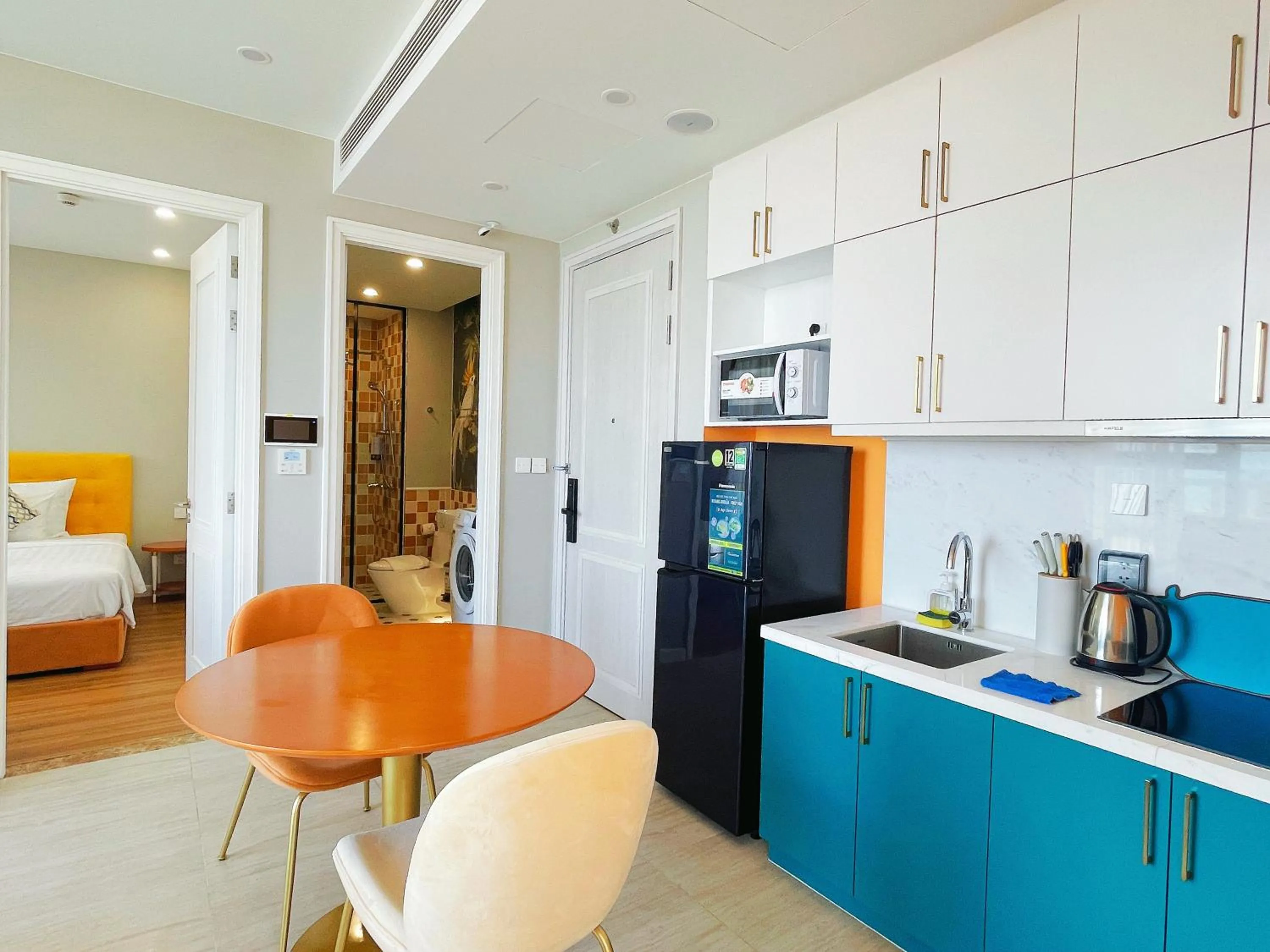 stove in We Young Apartments by HOFs - Fireworks & Ocean view