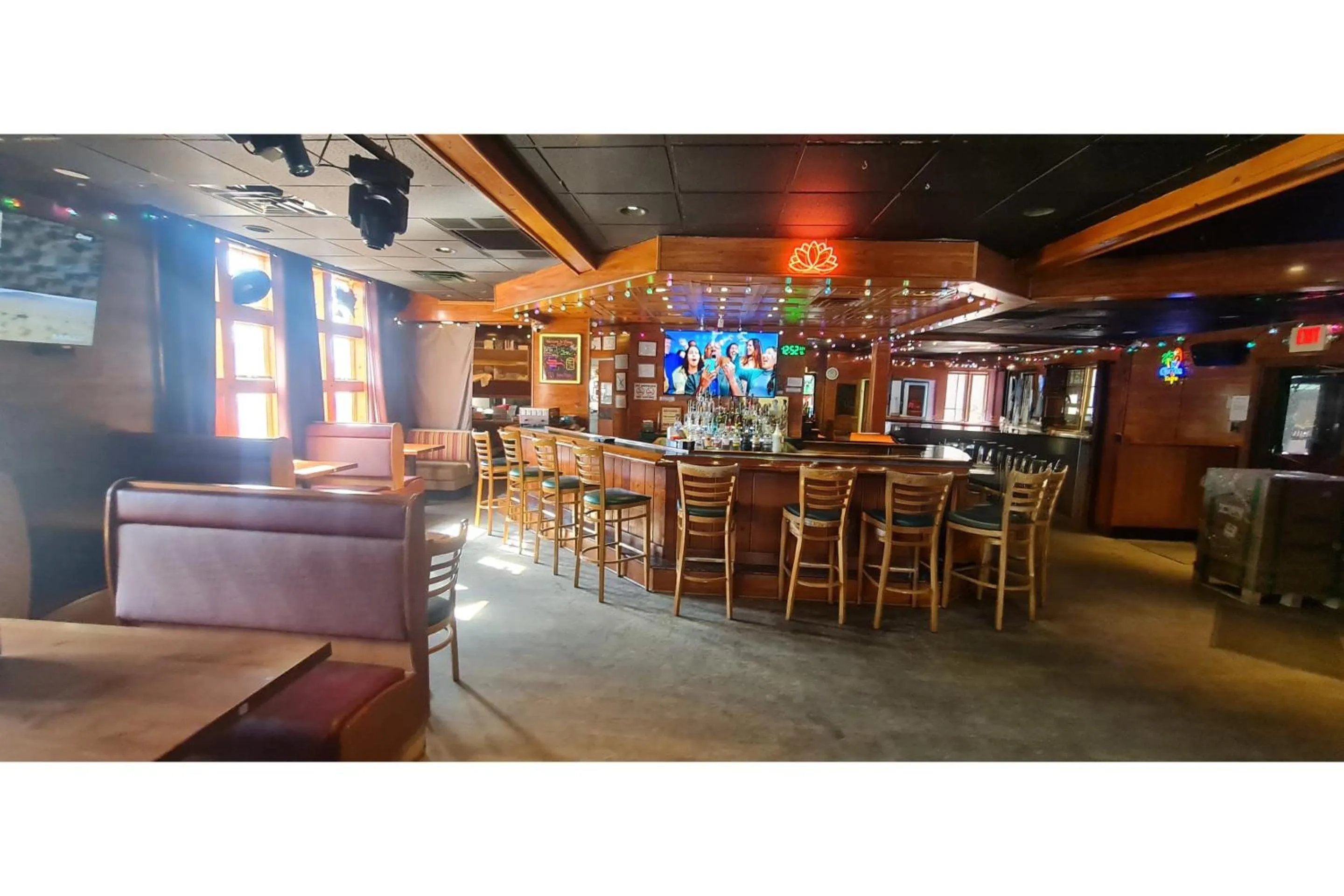 Restaurant/places to eat in Werry's Cottages and Pub By OYO East Stroudsborg - Weekly Stays