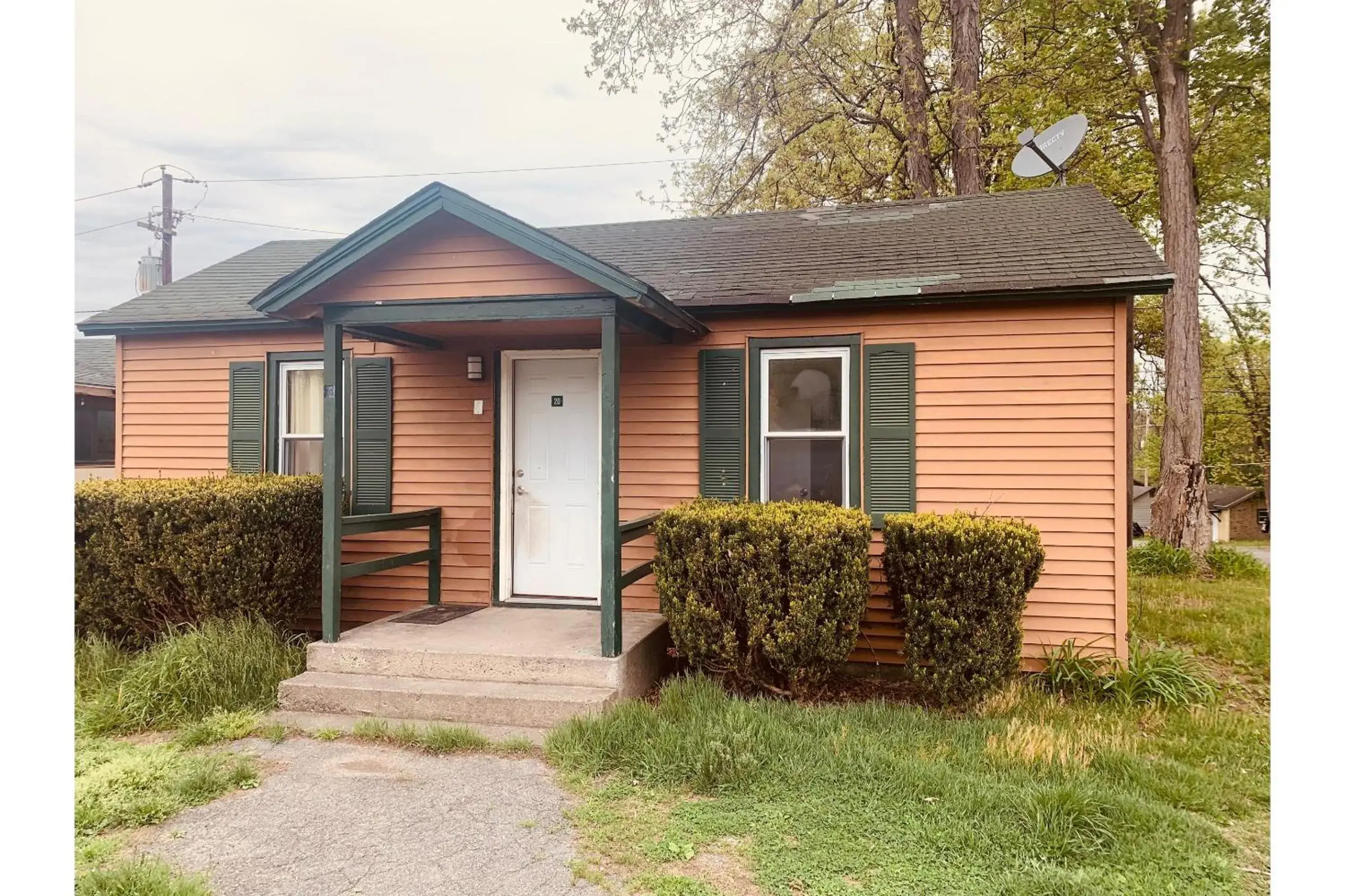 Bedroom in Werry's Cottages and Pub By OYO East Stroudsborg - Weekly Stays Bedroom in Werry's Cottages and Pub By OYO East Stroudsborg - Weekly Stays