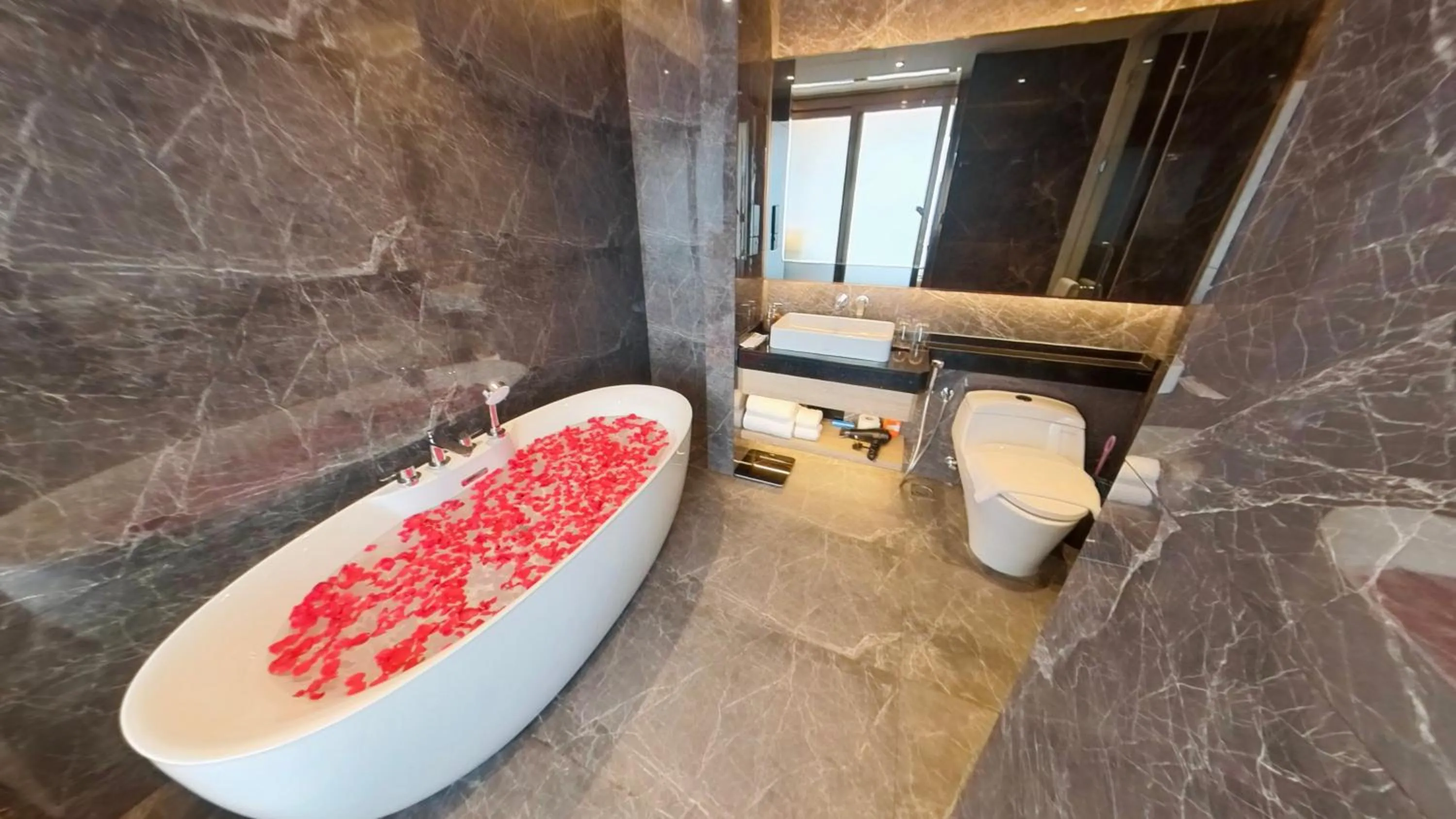 Bath in Imperial KLCC Residence