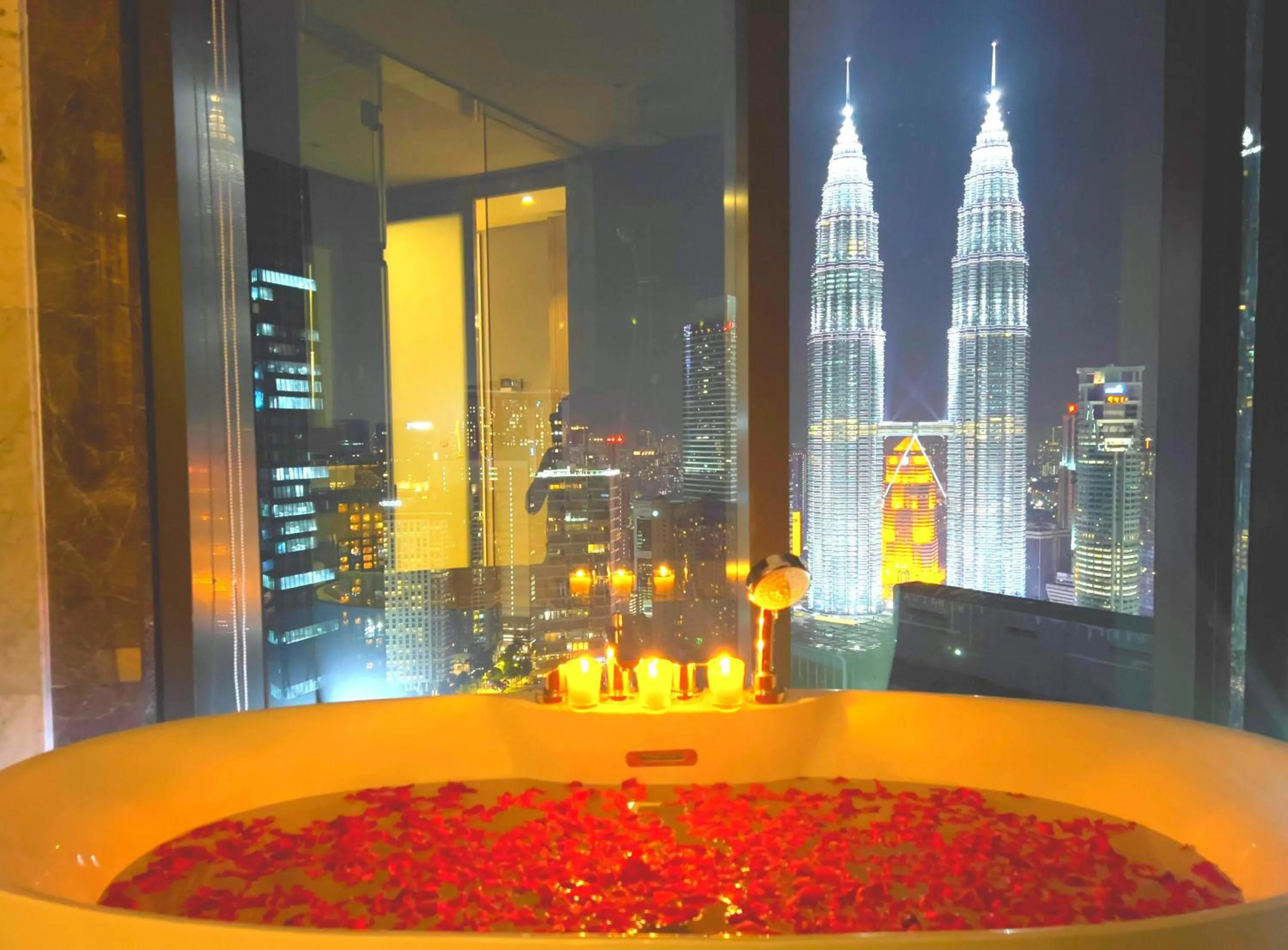 Hot Tub in Imperial KLCC Residence