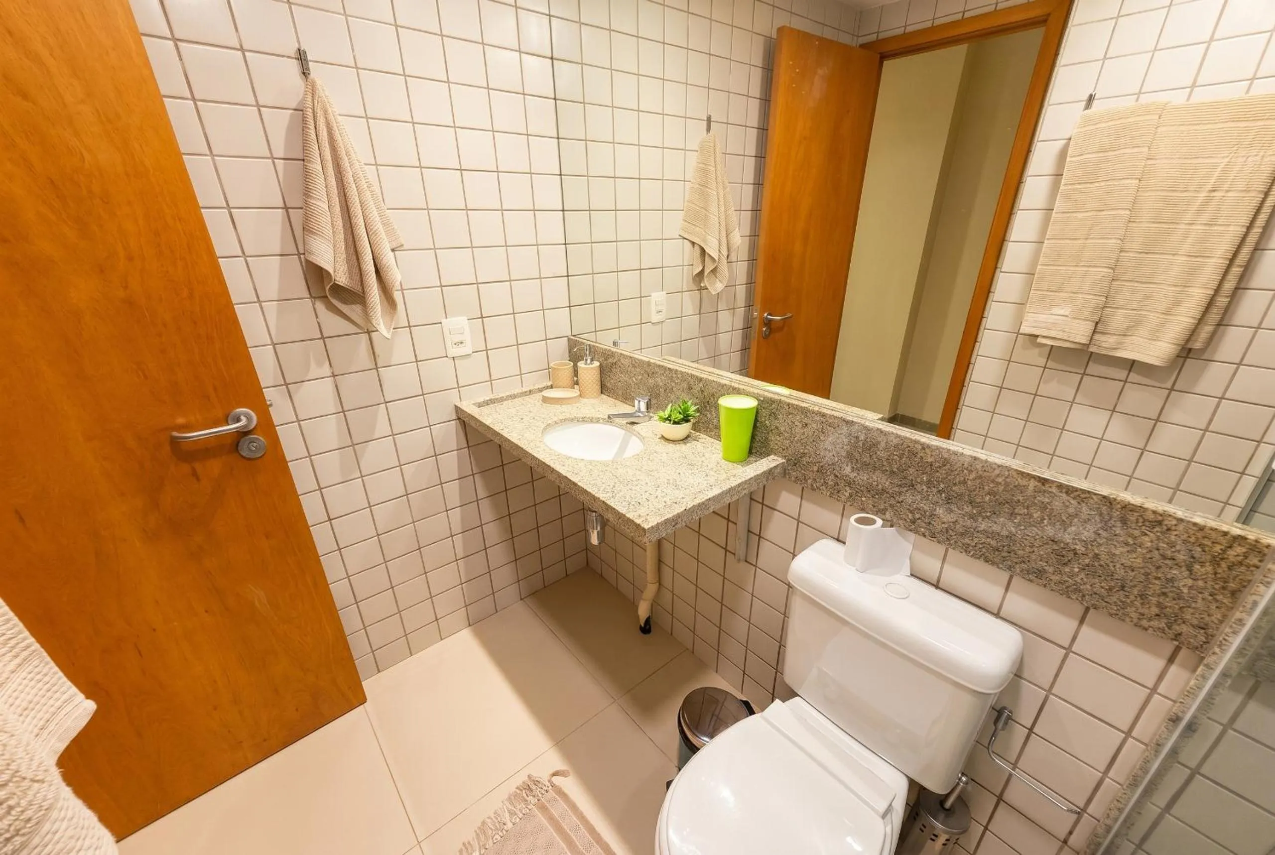Bathroom in Malawi Beach Resort - Flat SKY