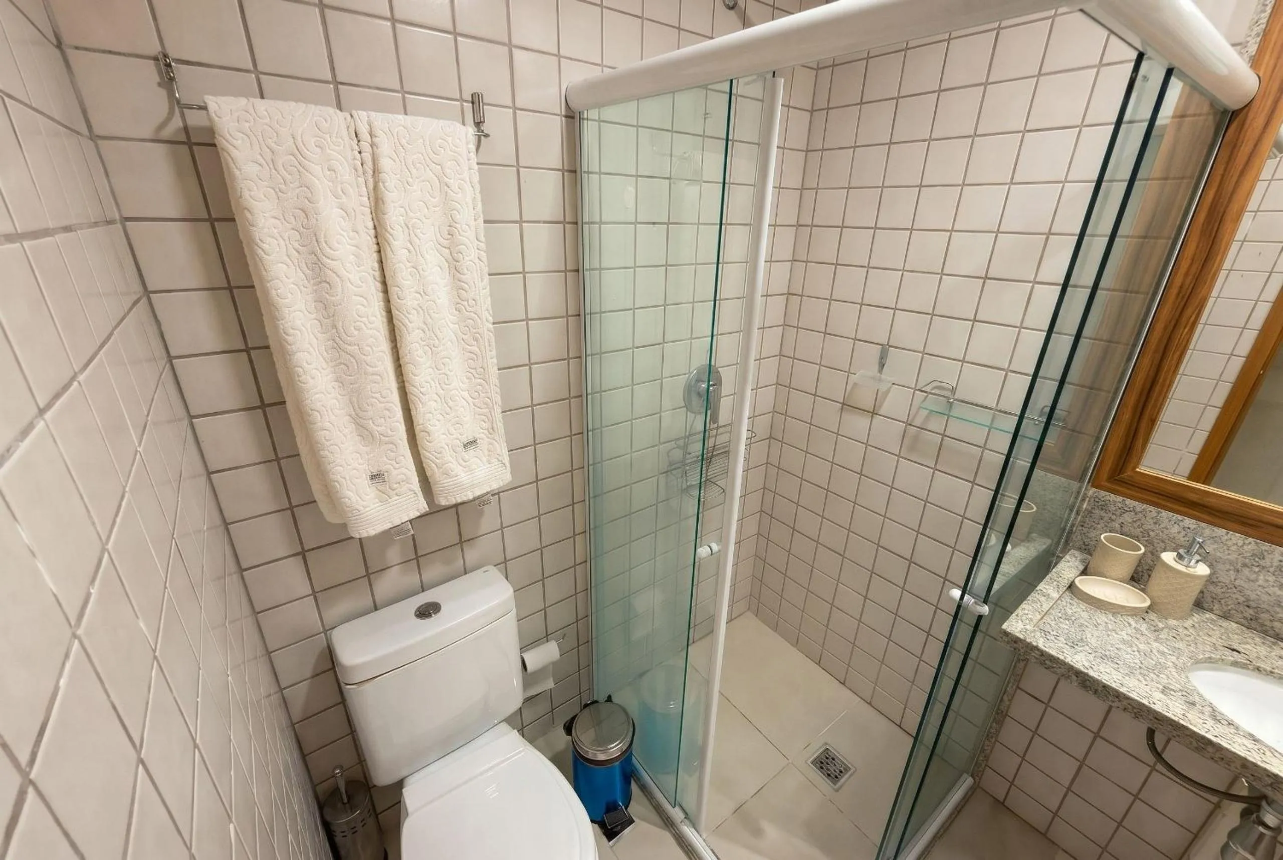 Bathroom in Malawi Beach Resort - Flat SKY