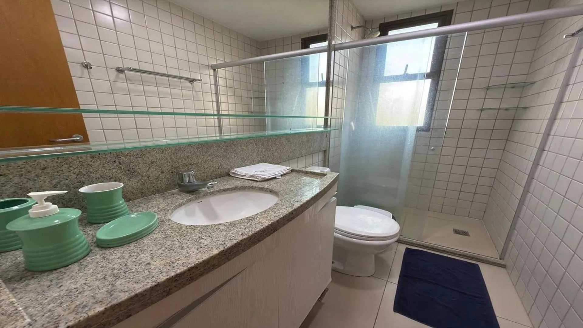 Bathroom in Malawi Beach Resort - Flat SKY