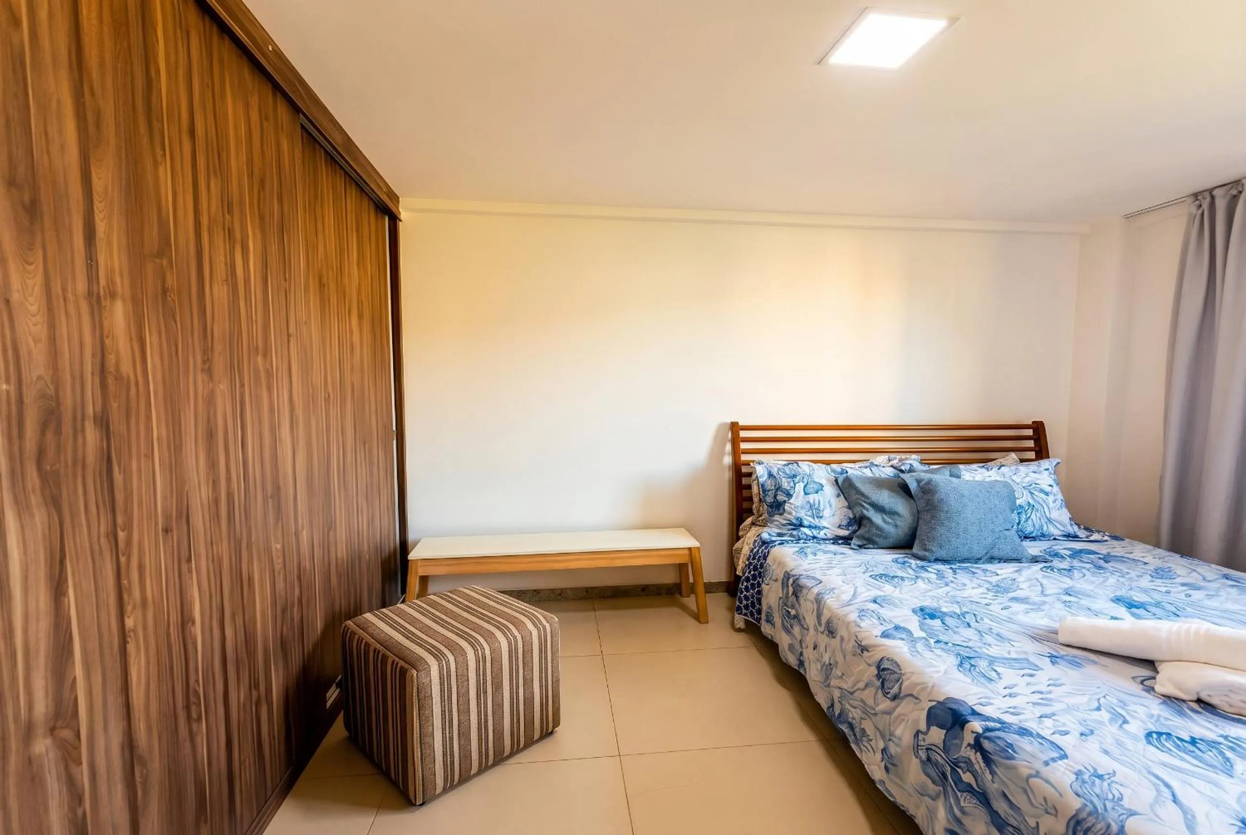 Bedroom, Bed in Malawi Beach Resort - Flat SKY