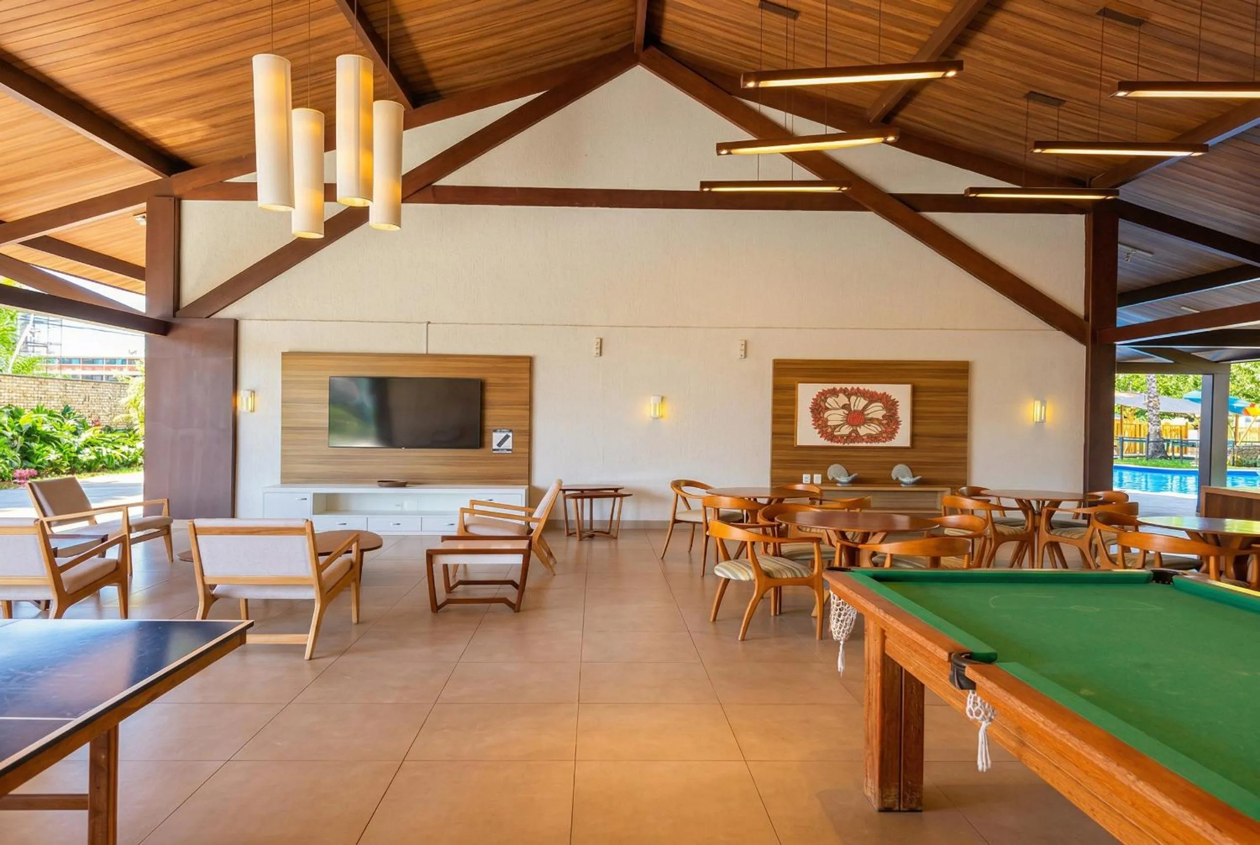 Entertainment in Malawi Beach Resort - Flat SKY