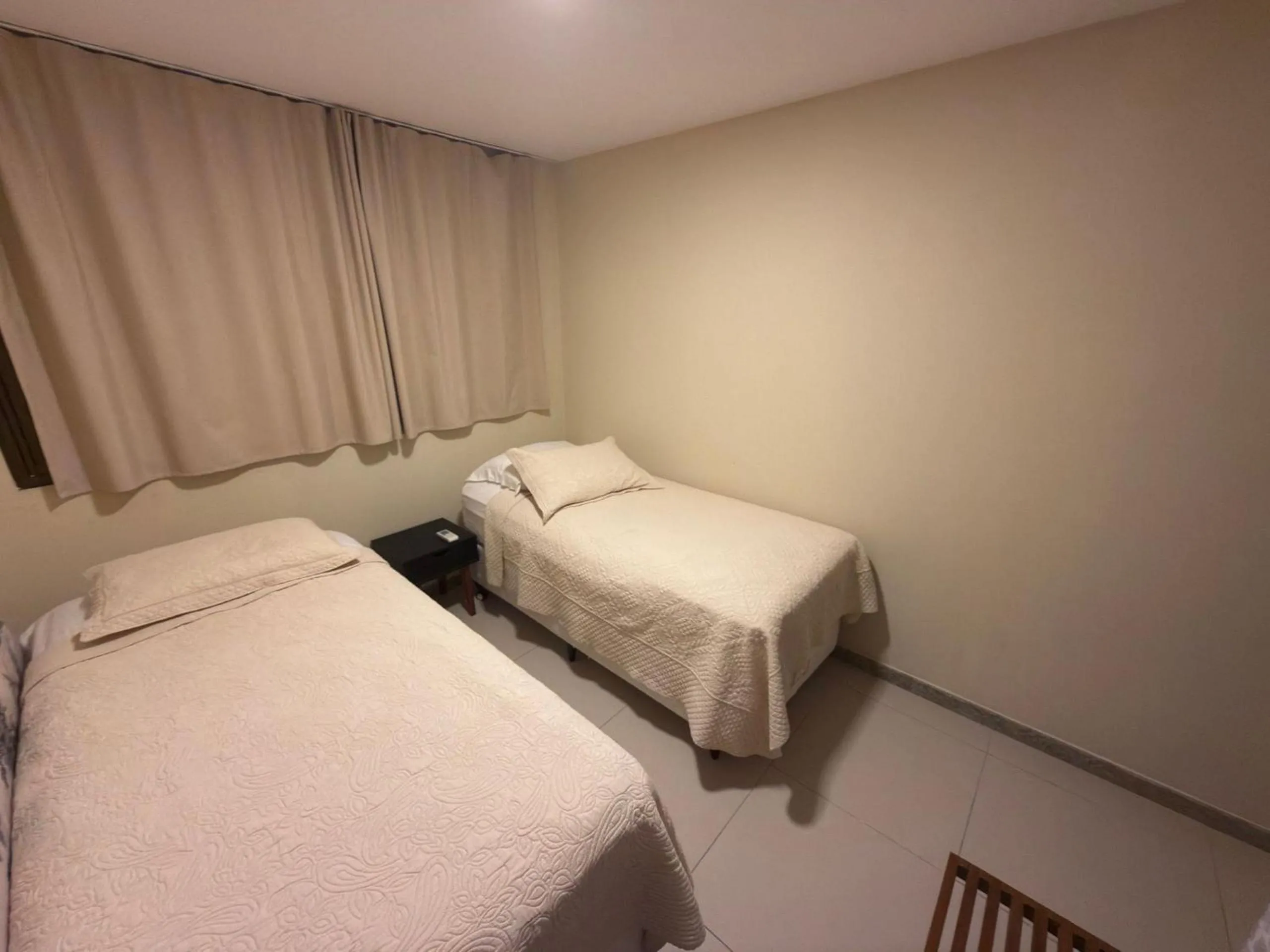 Bedroom, Bed in Malawi Beach Resort - Flat SKY