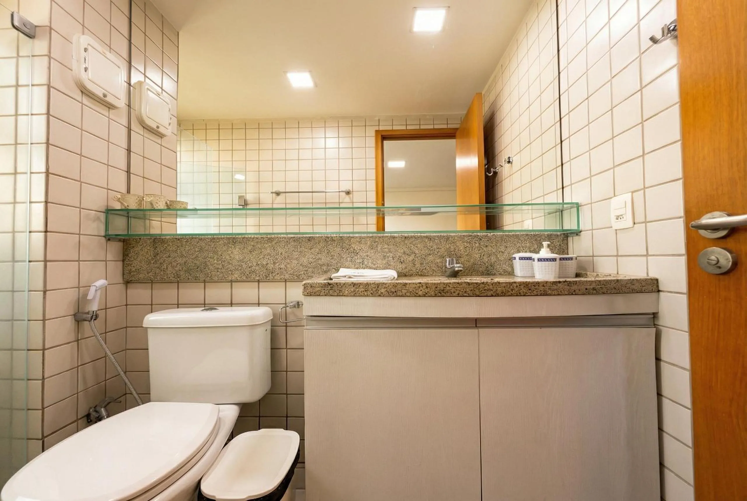 Bathroom in Malawi Beach Resort - Flat SKY