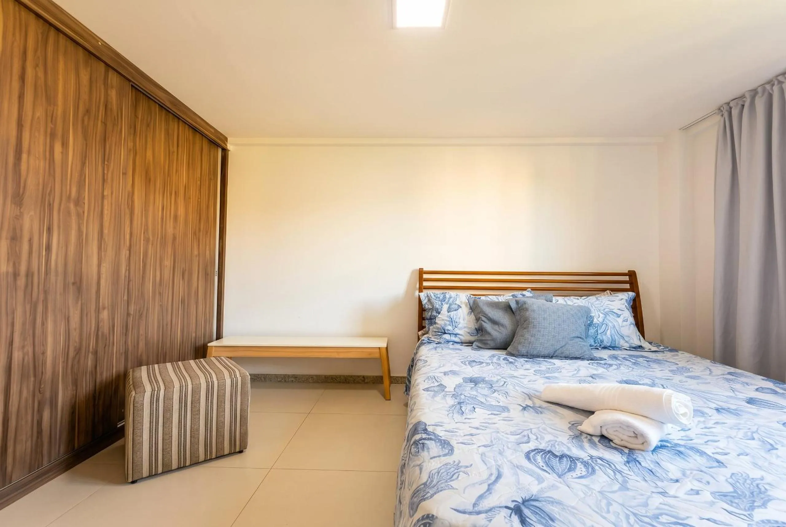 Bedroom, Bed in Malawi Beach Resort - Flat SKY