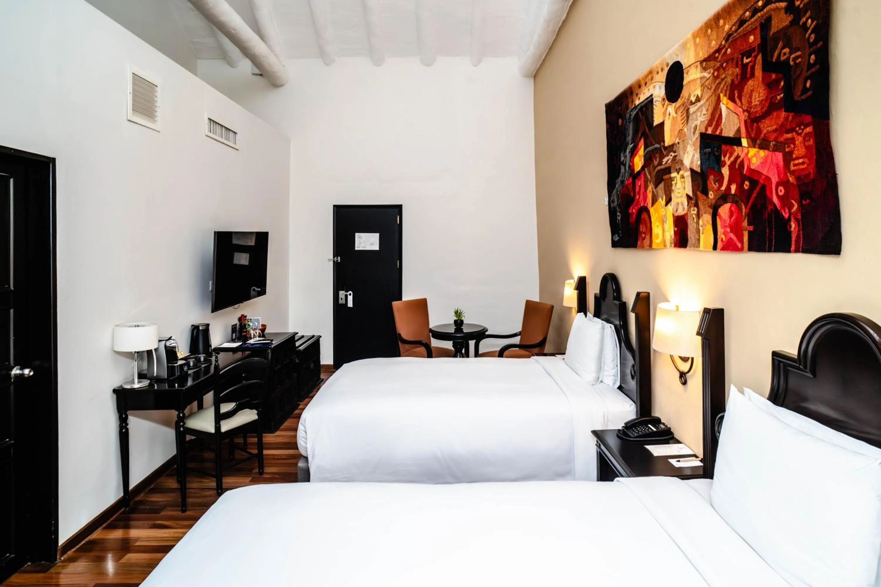 Photo of the whole room, Bed in Novotel Cusco