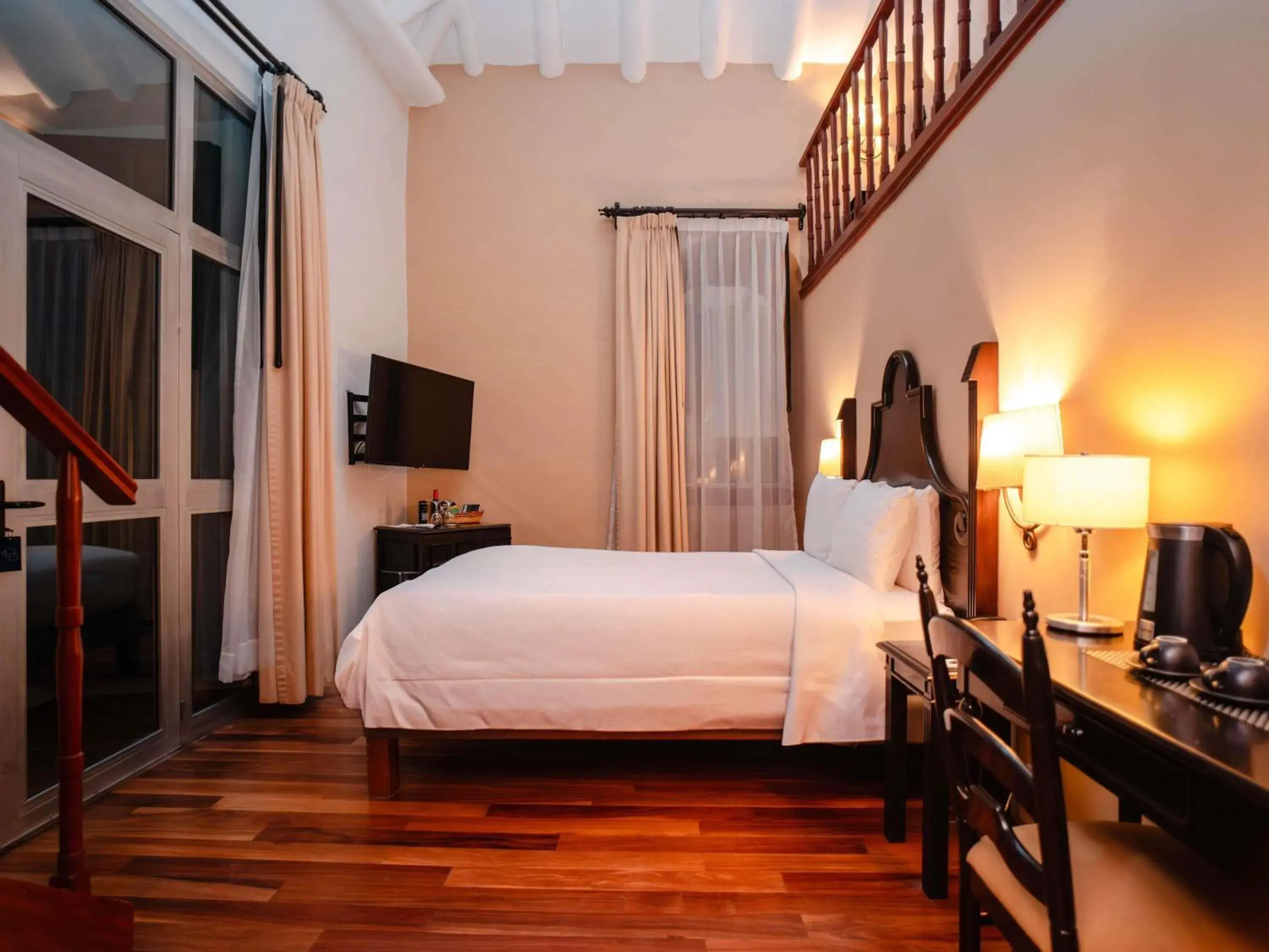 Bedroom, Bed in Novotel Cusco Bedroom, Bed in Novotel Cusco