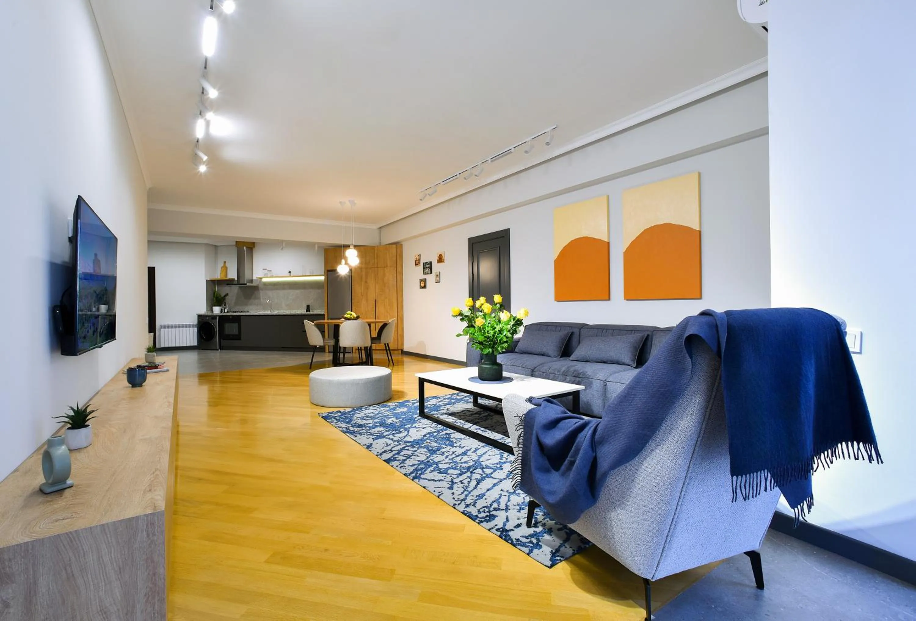 CheckInn Apartments