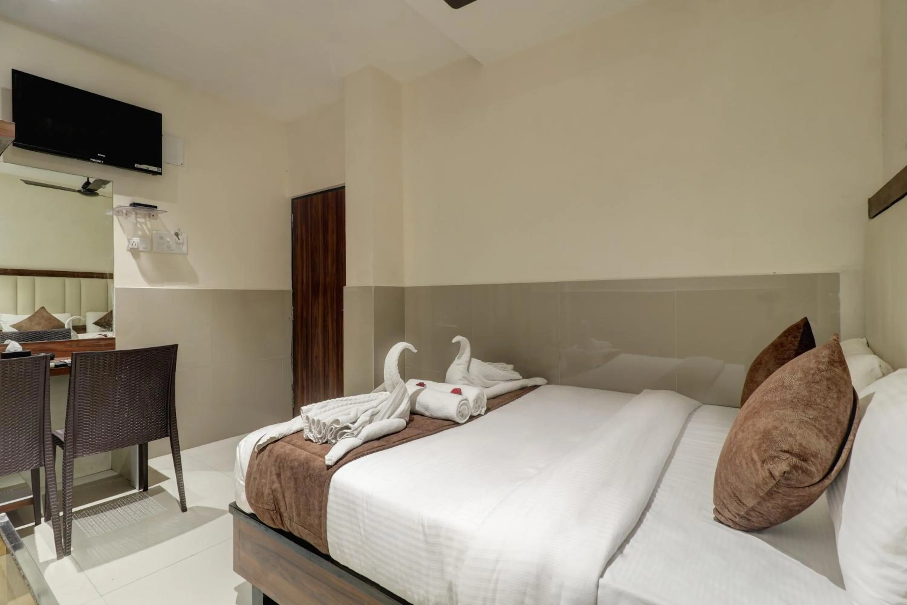 air conditioner, Bed in New Parimeet Residency