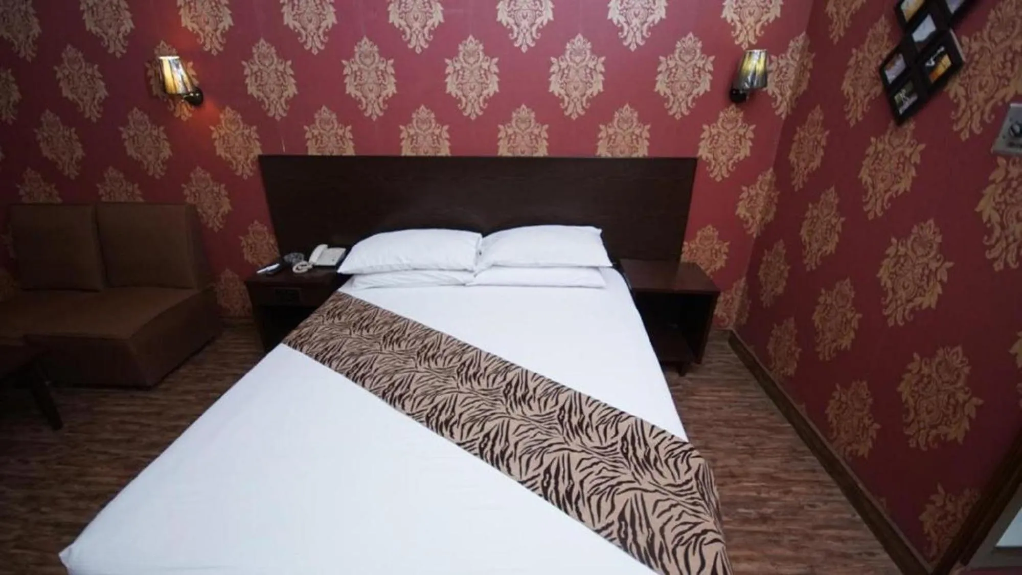 Bed in Faran Hotel