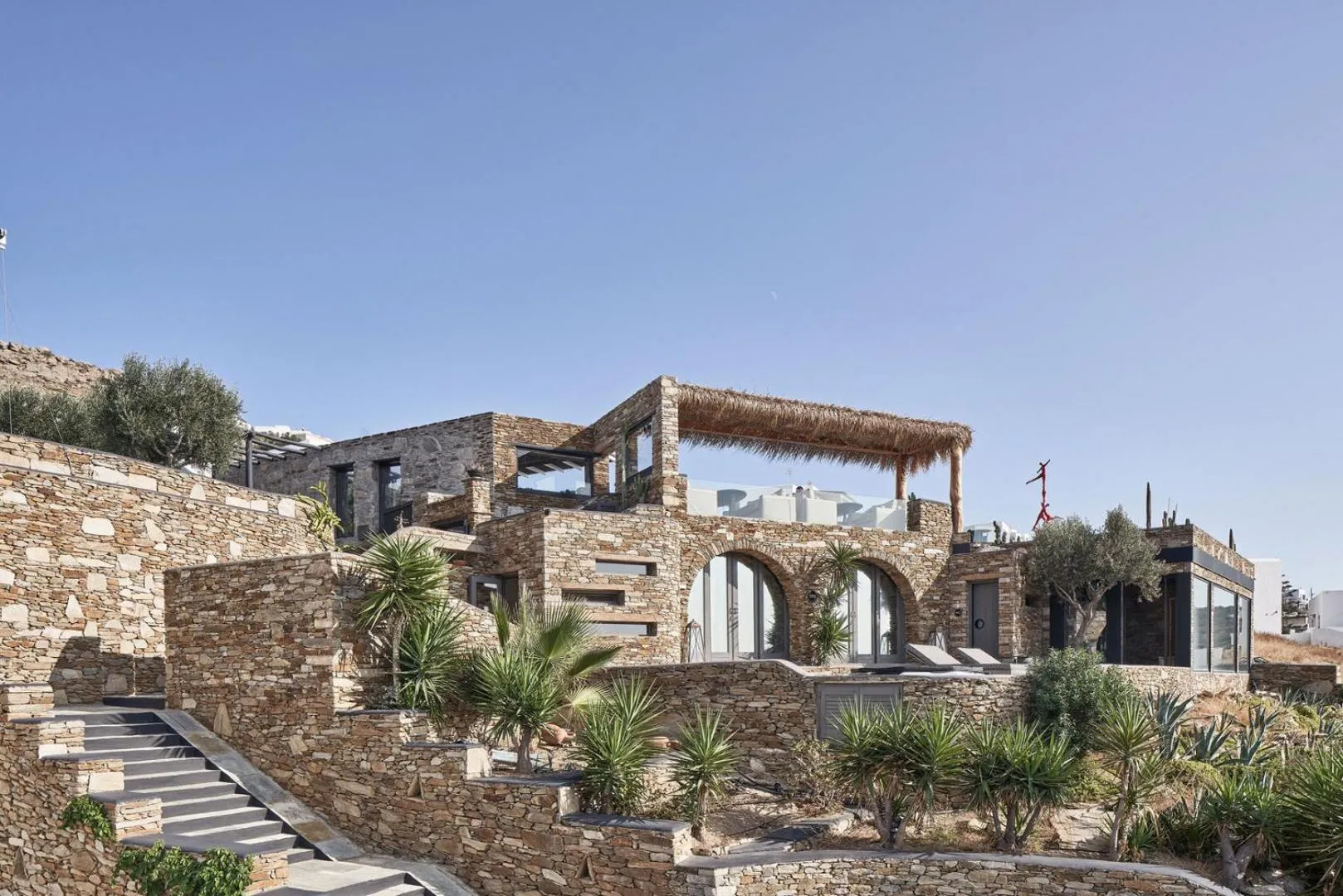 Property building in Liostasi