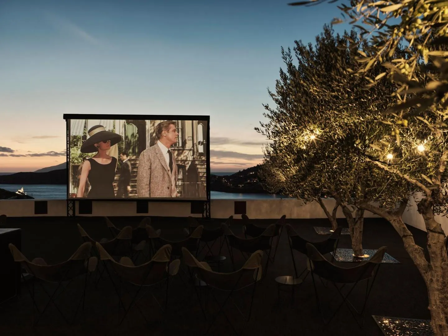 Property building in Liostasi