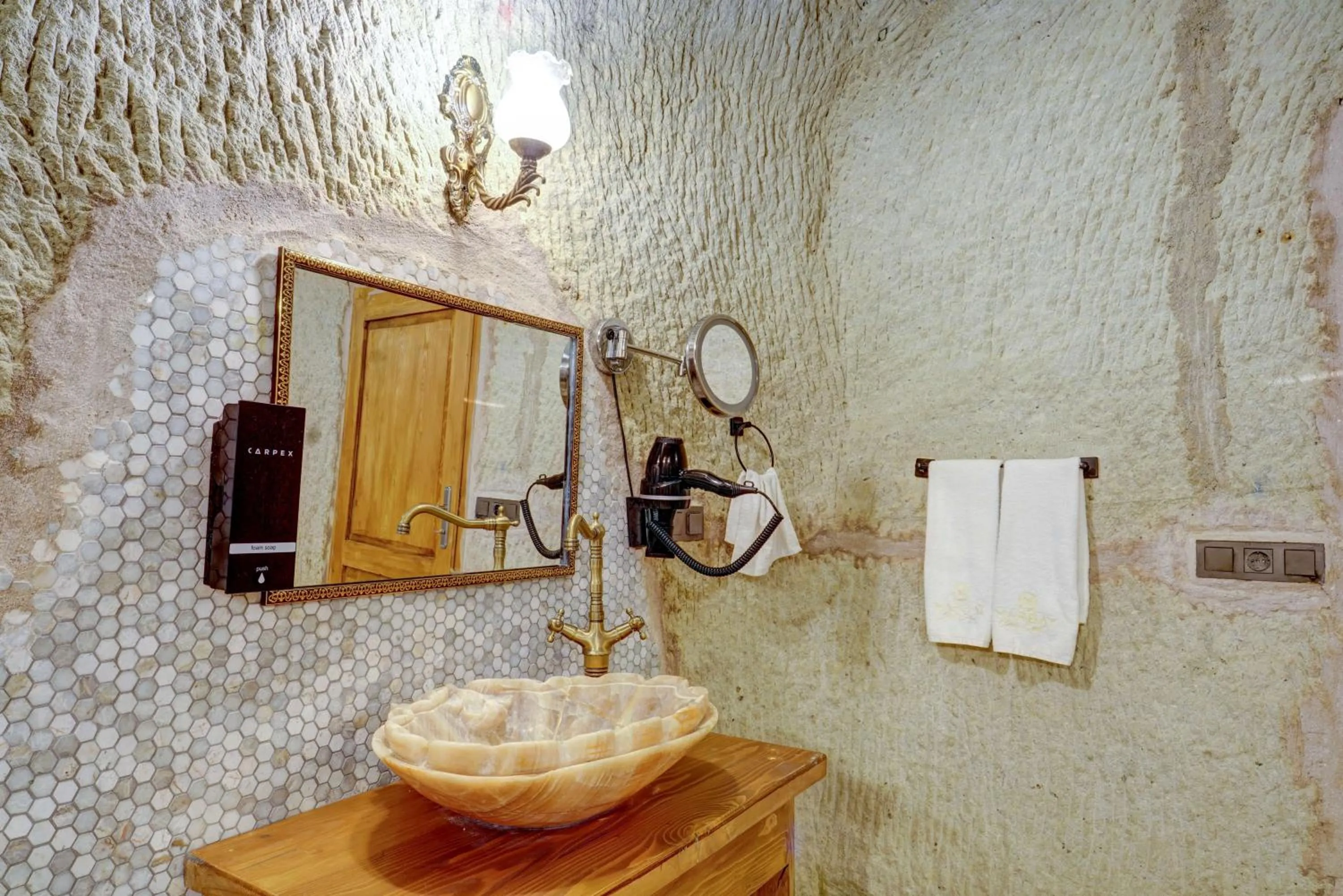 Bathroom in Marbay Cave Cappadocia