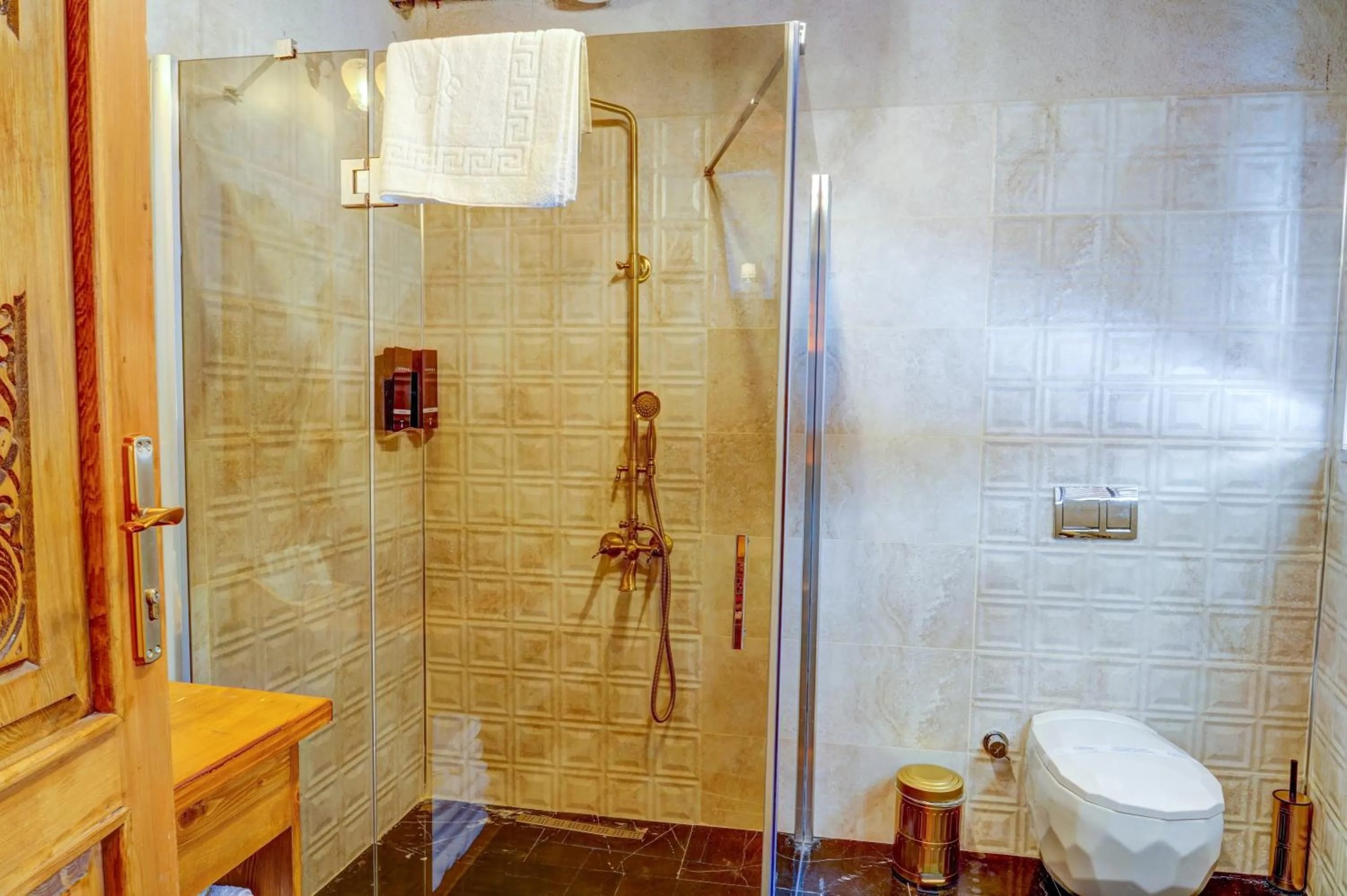 Shower in Marbay Cave Cappadocia