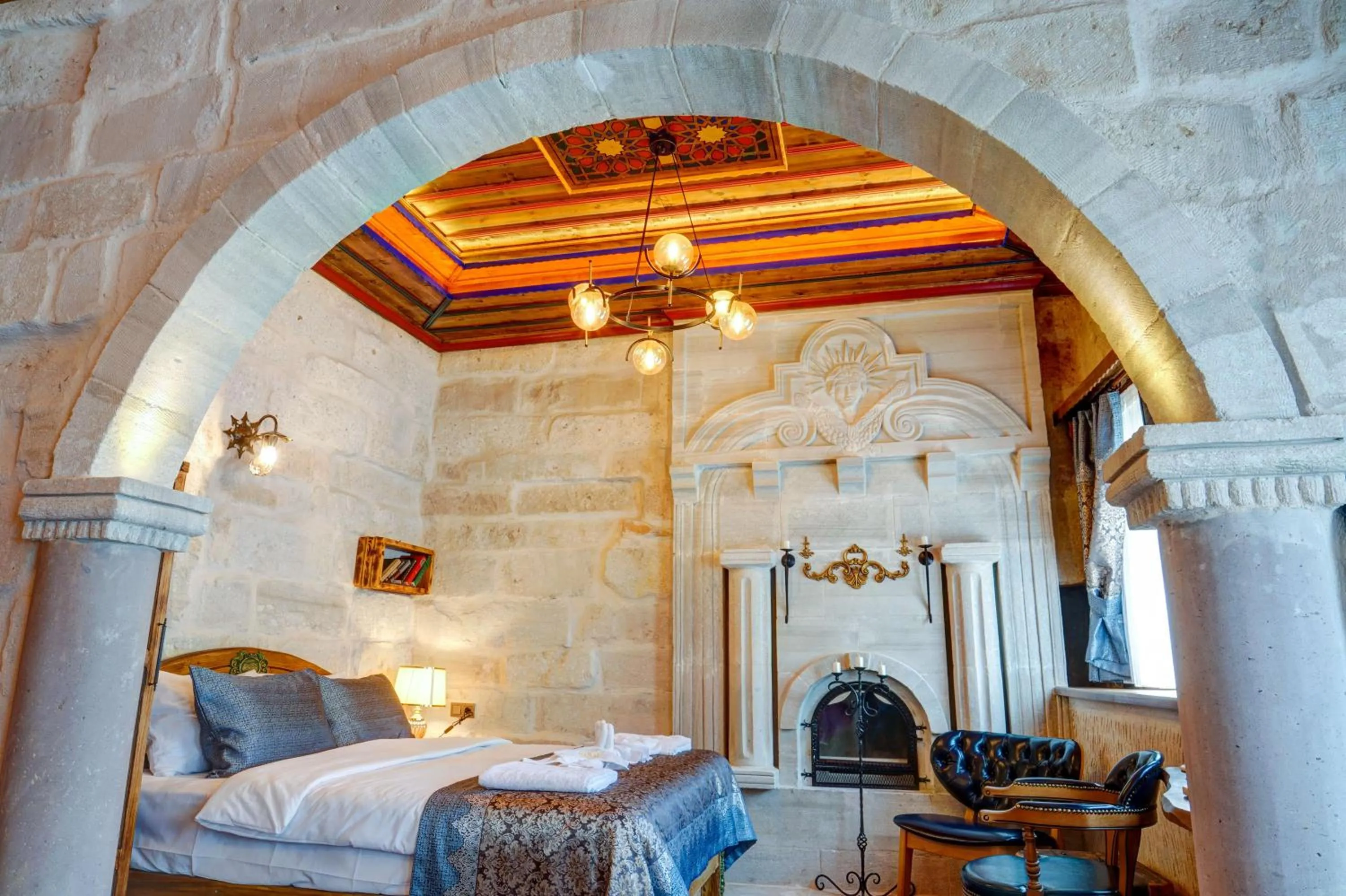 Photo of the whole room, Bed in Marbay Cave Cappadocia