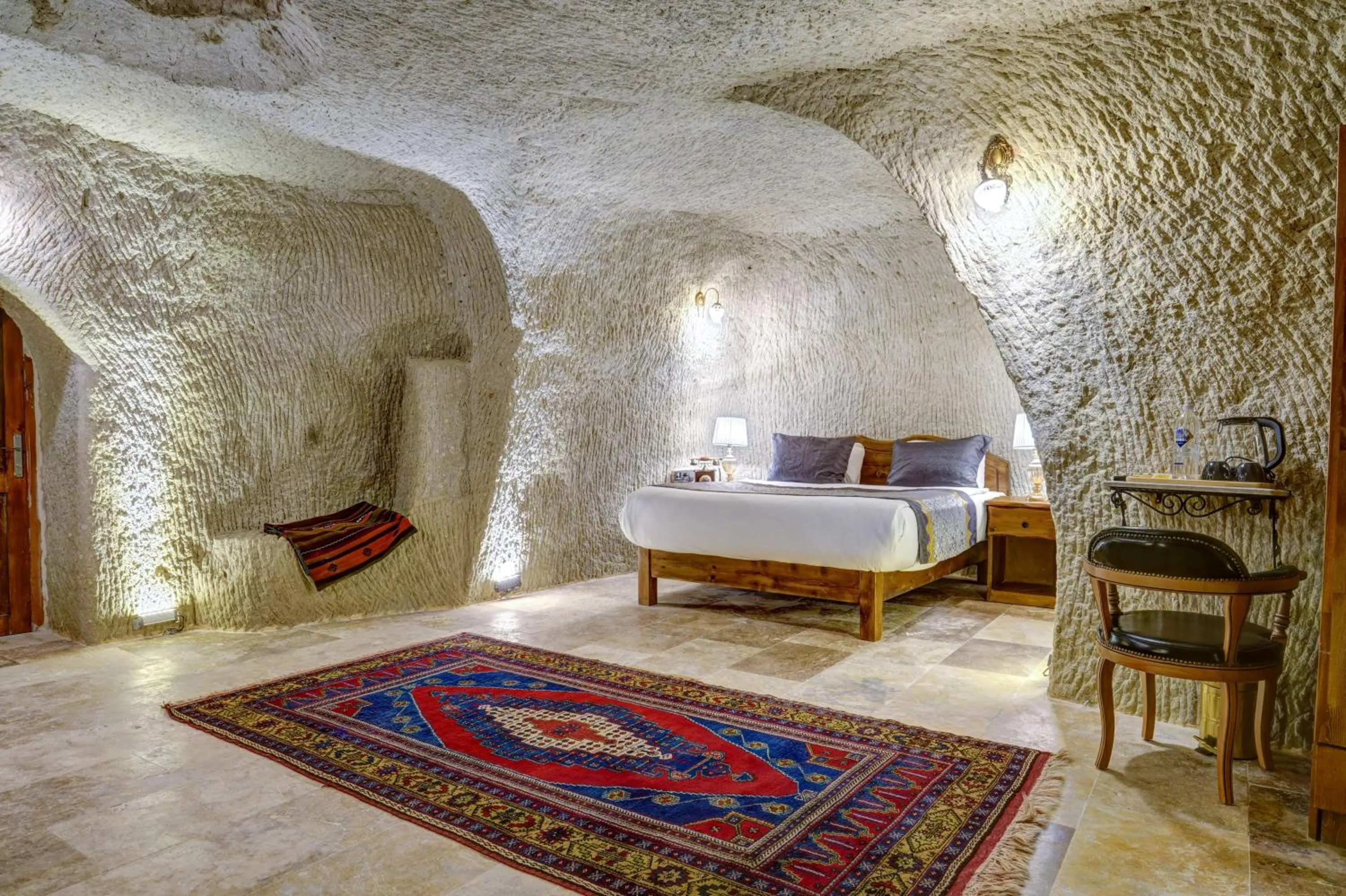 Photo of the whole room, Bed in Marbay Cave Cappadocia