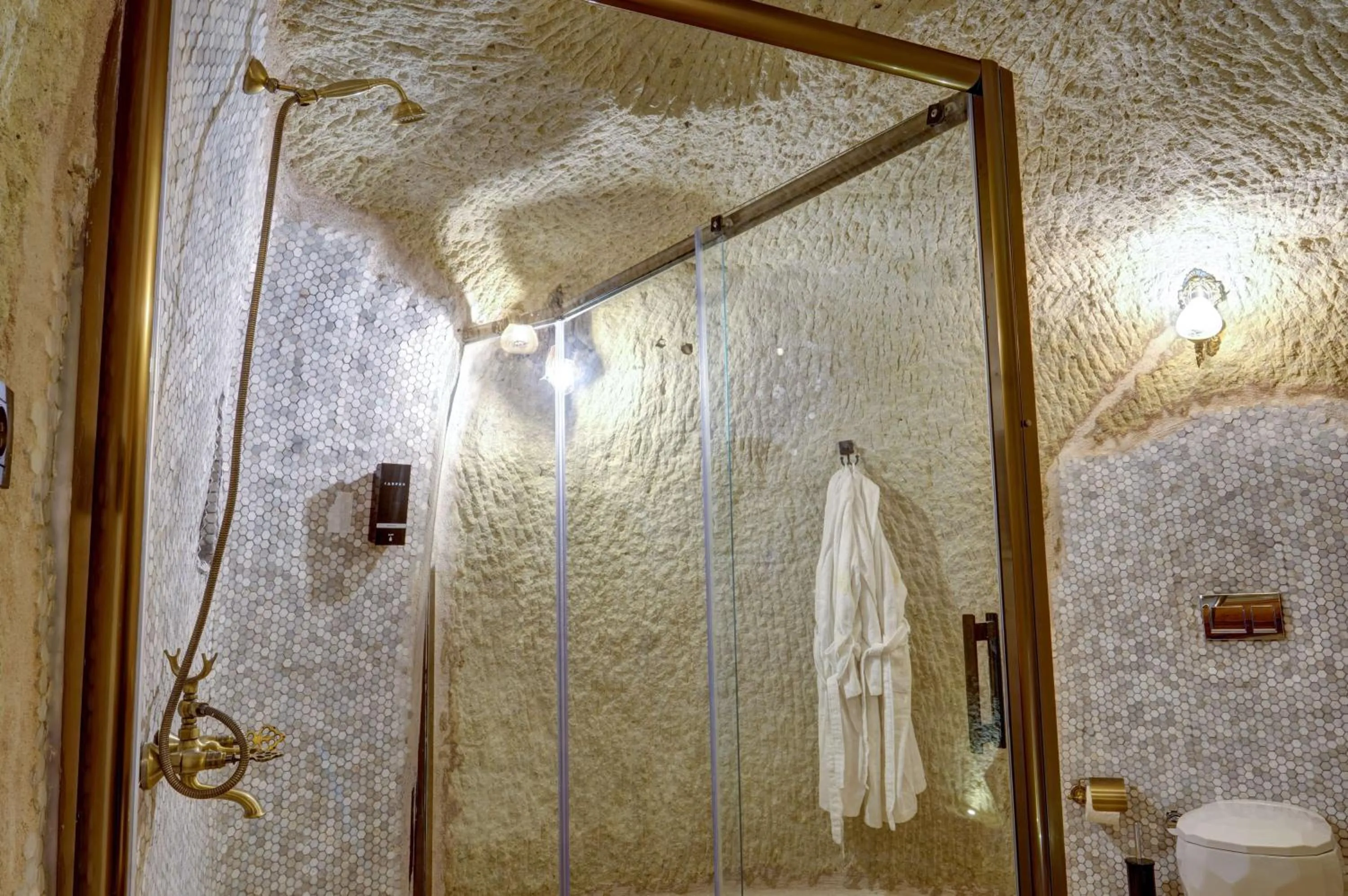Bathroom in Marbay Cave Cappadocia