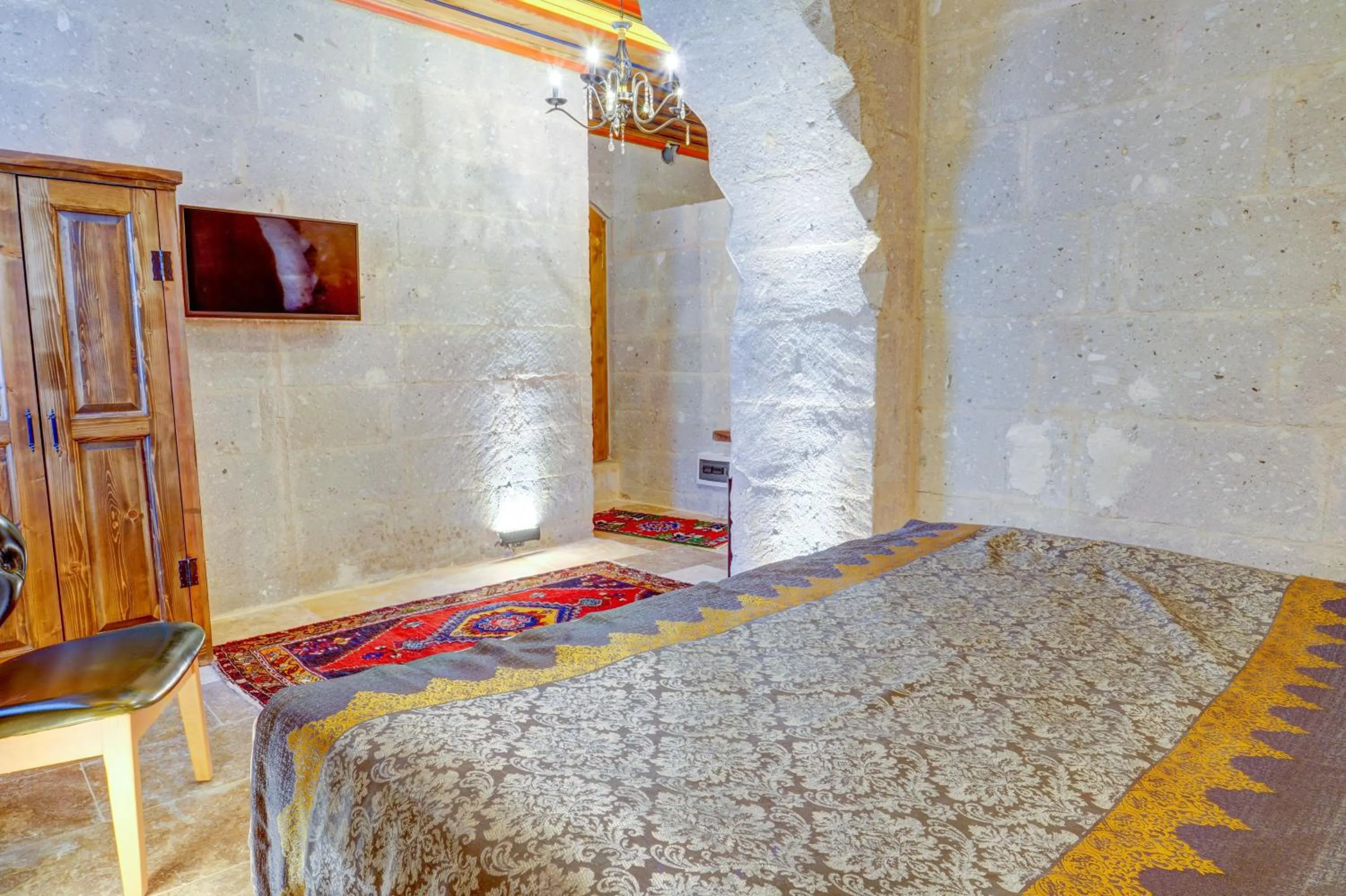 Bedroom, Bed in Marbay Cave Cappadocia