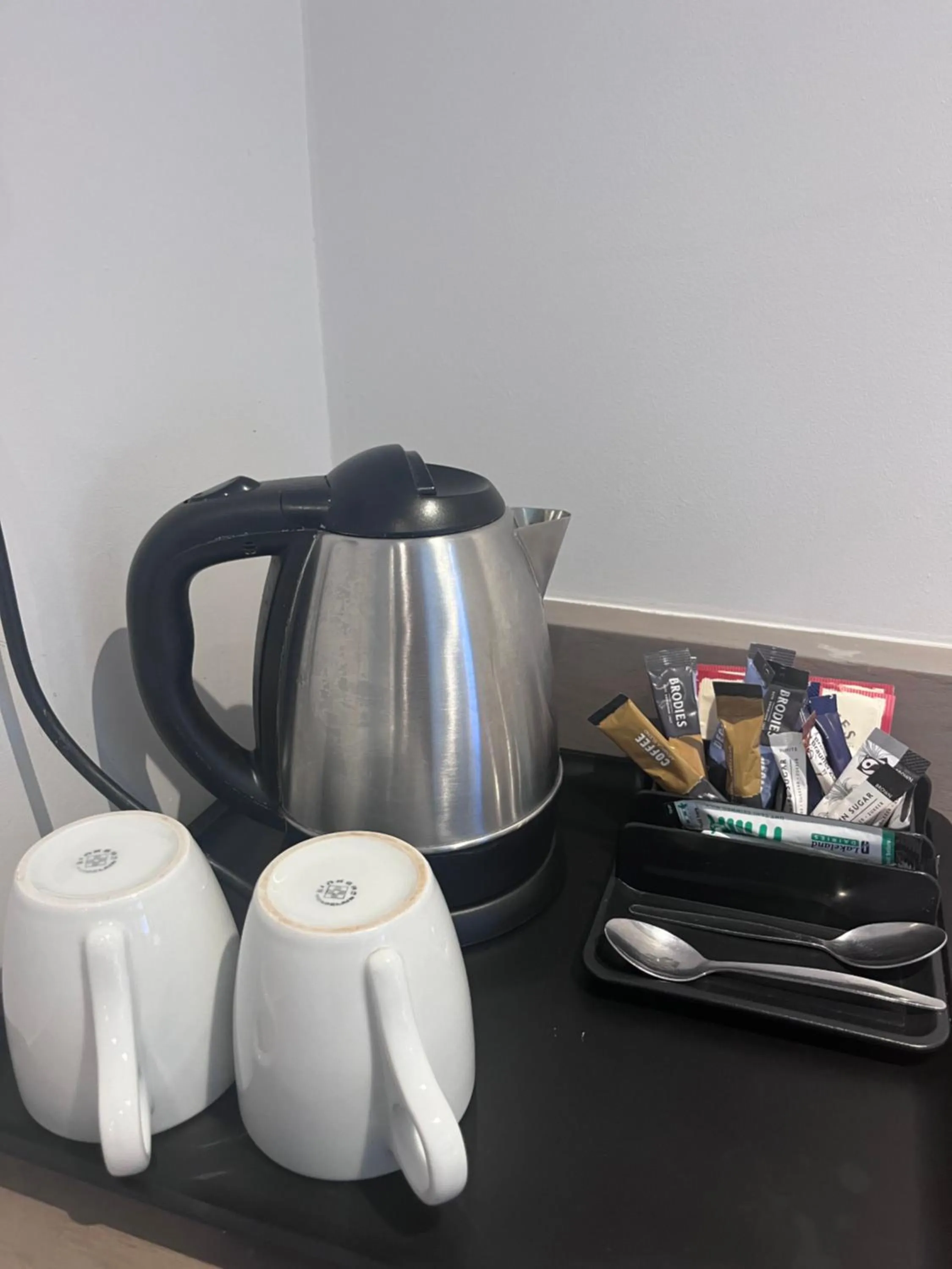 Coffee/tea facilities in Best Western Abbots Barton Hotel
