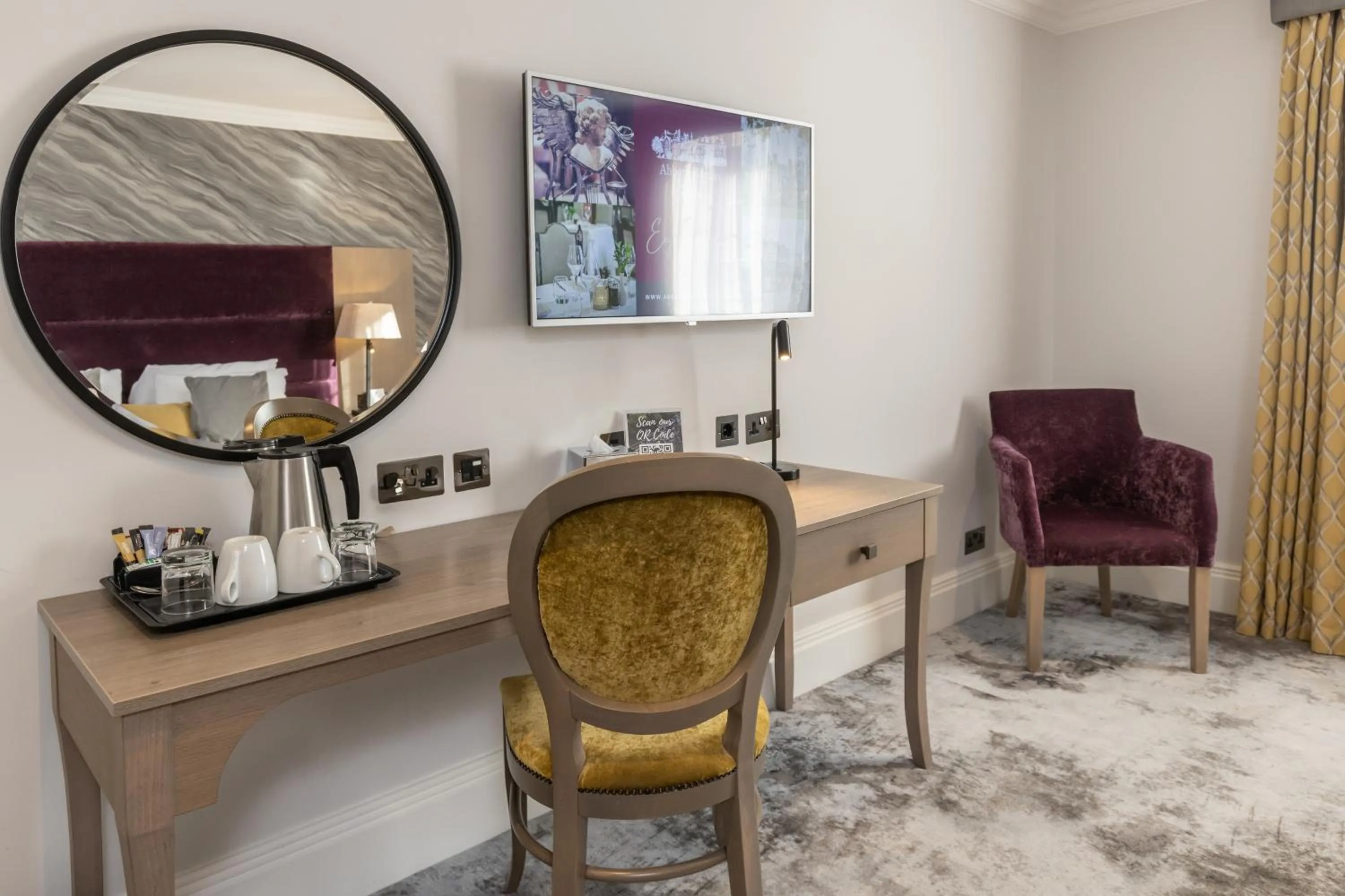 Coffee/tea facilities in Best Western Abbots Barton Hotel