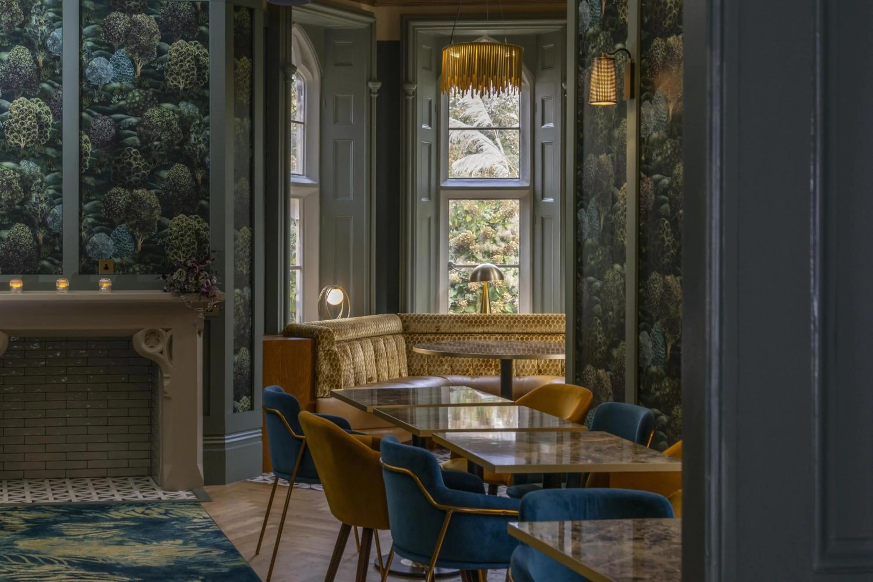 Lounge or bar in Best Western Abbots Barton Hotel