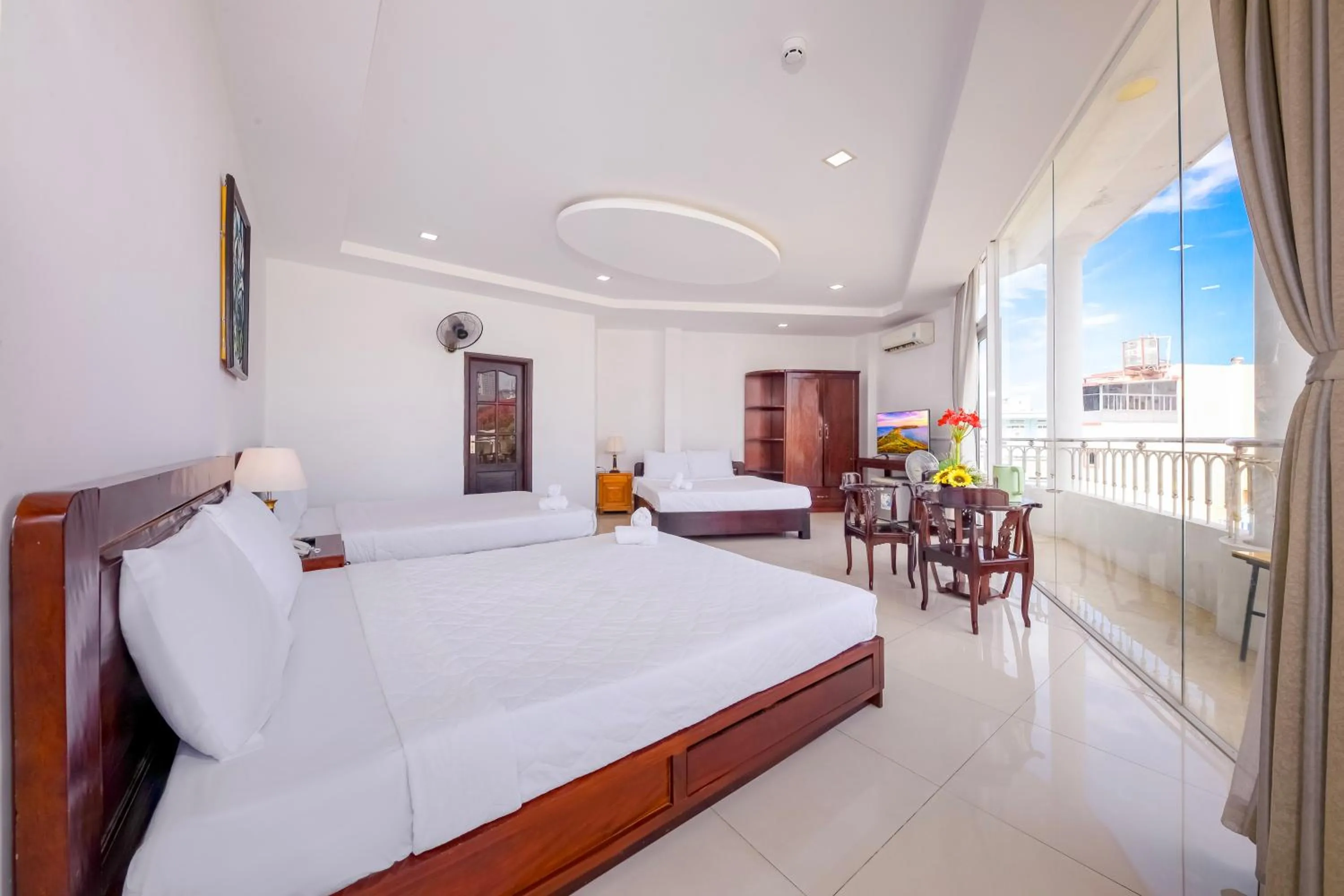 Bed in Mangolia Hotel