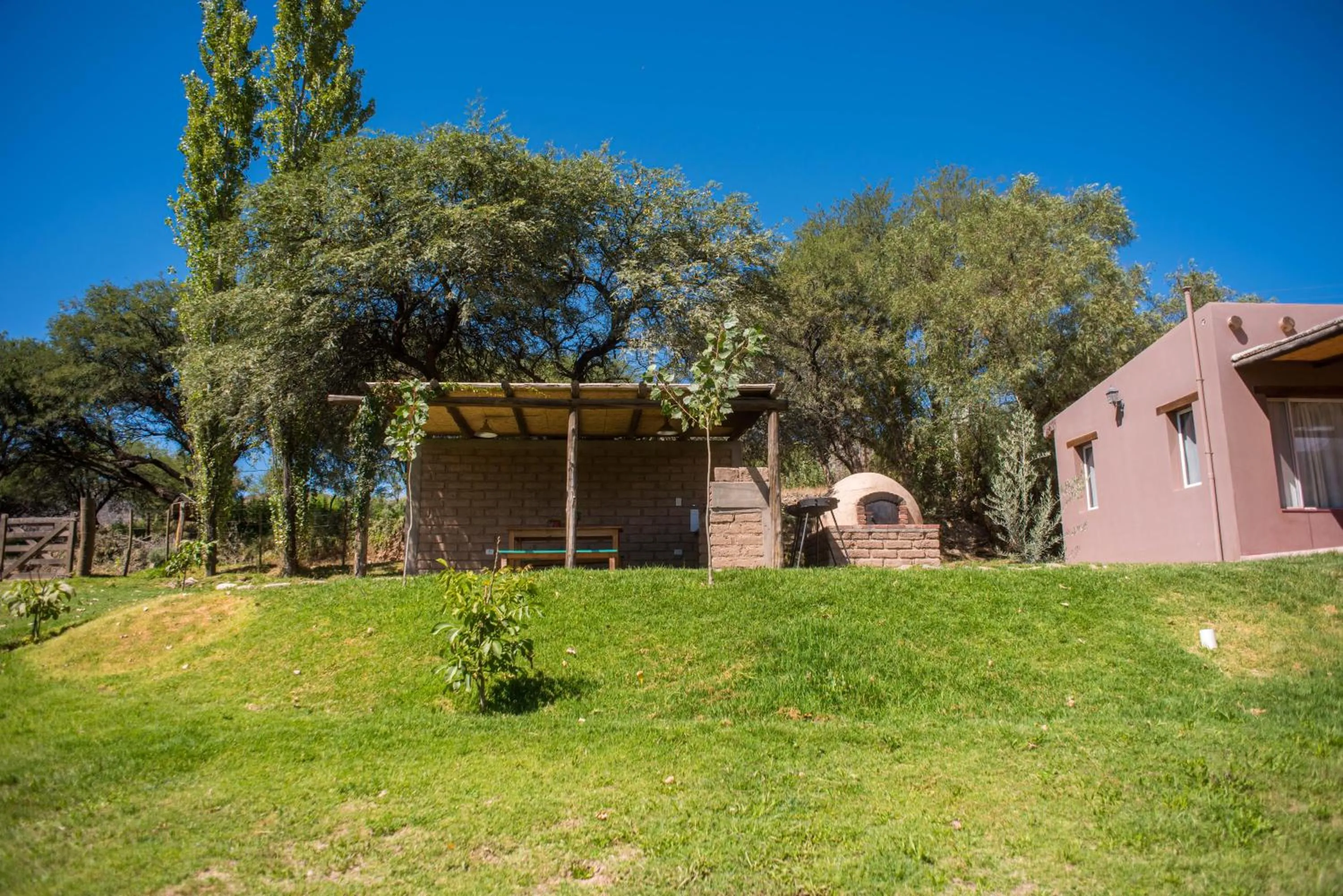 BBQ facilities in Loma Puskana - Hotel