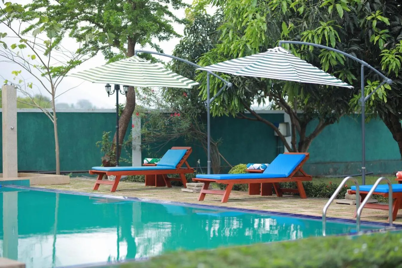 Swimming pool in Nilambara Lake View