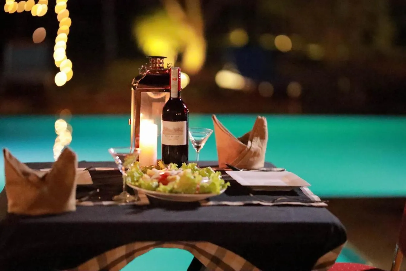 Dining area in Nilambara Lake View