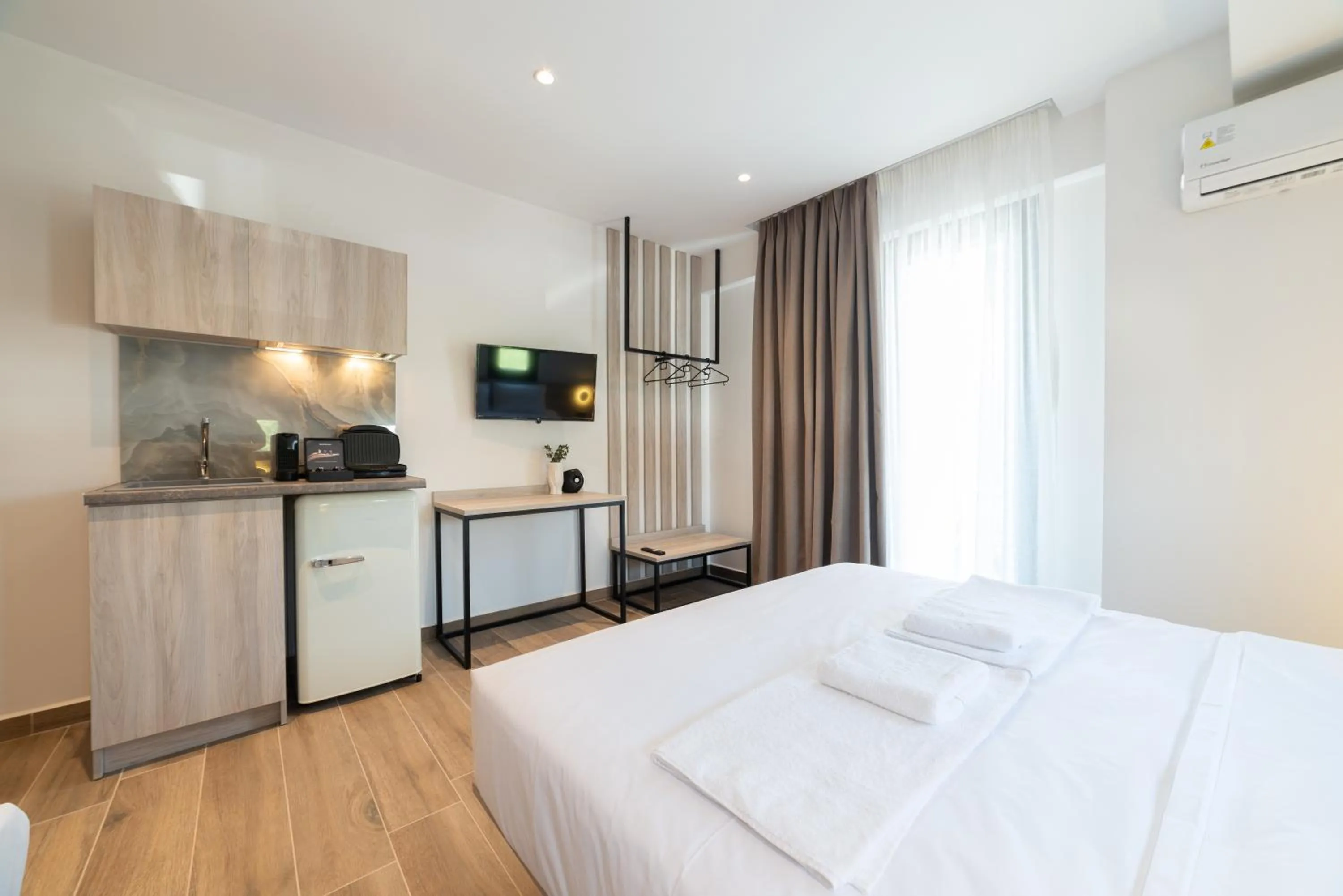 Horeizons Modern Living
