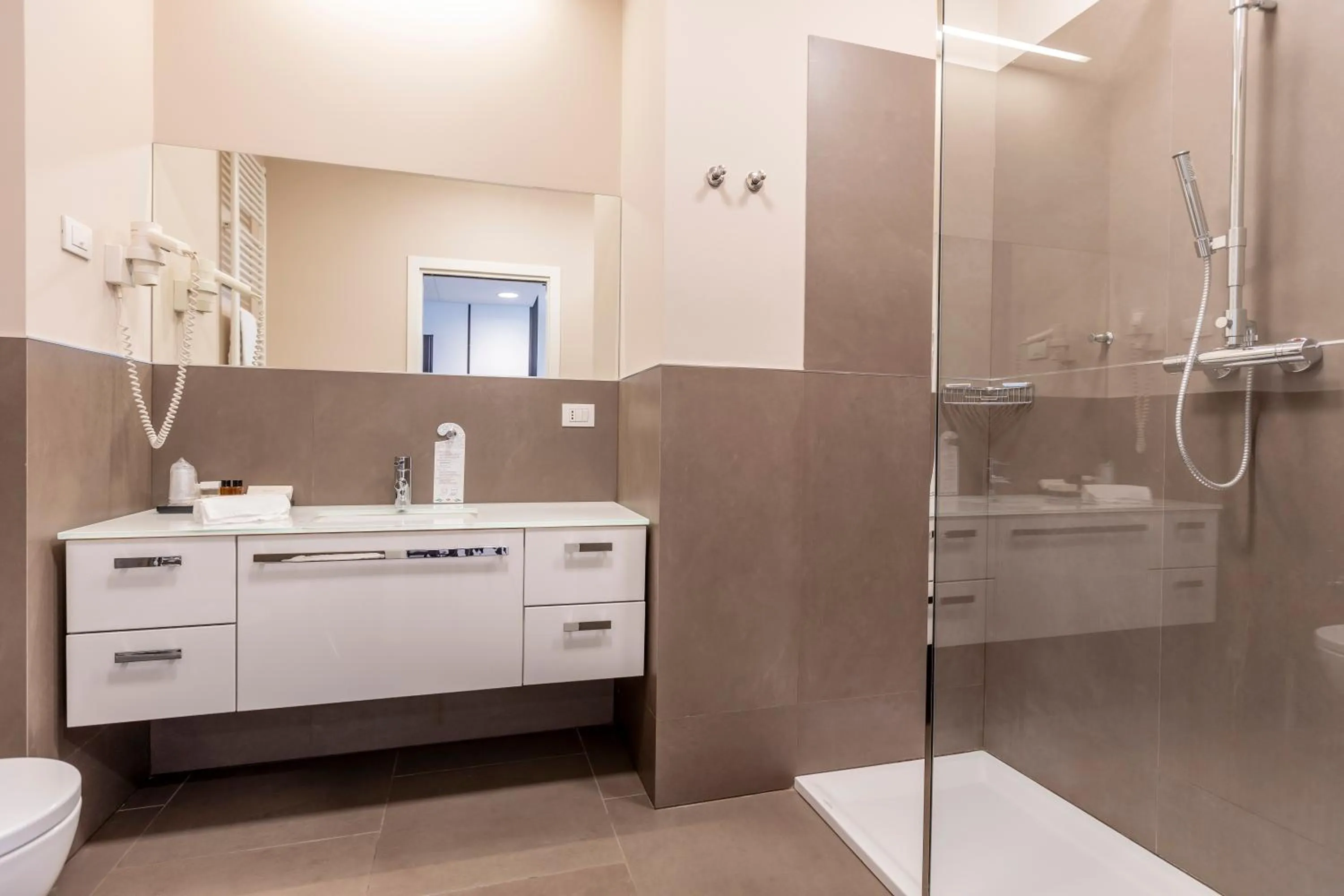 Bathroom in Mosaico Suite