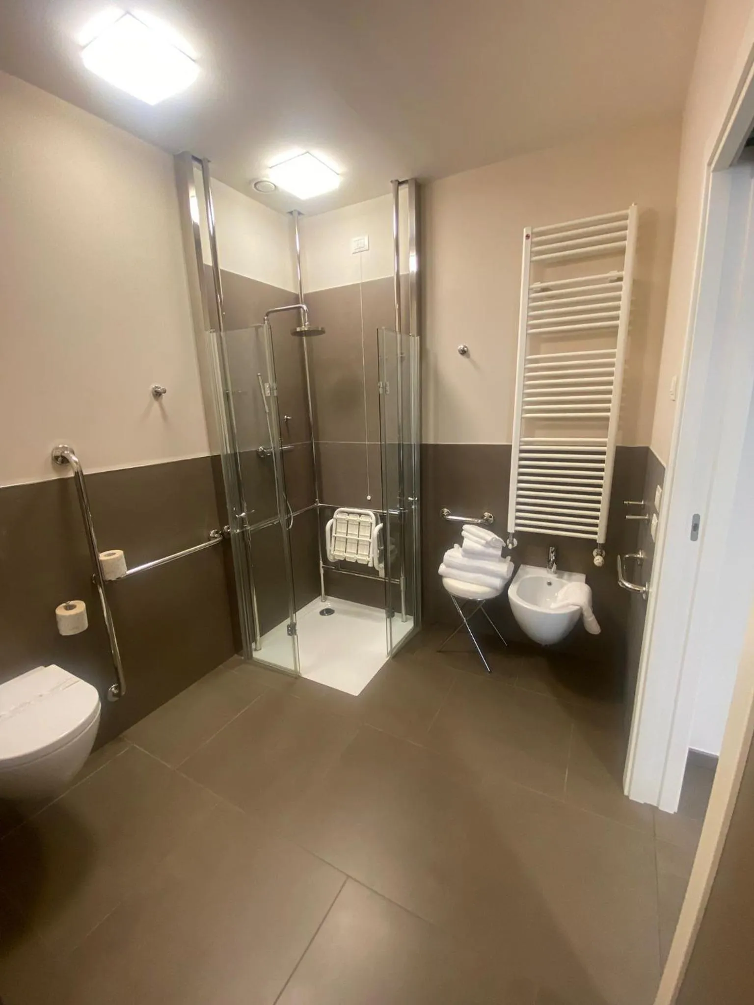 Toilet in Mosaico Suite