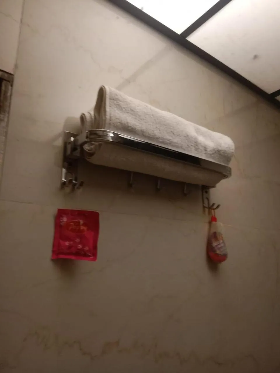 Bathroom in Hotel Pride Inn