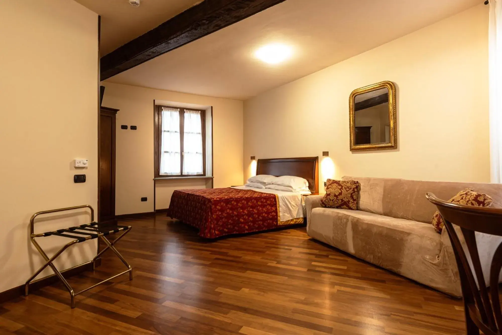 Photo of the whole room, Bed in Dimora San Secondo Photo of the whole room, Bed in Dimora San Secondo