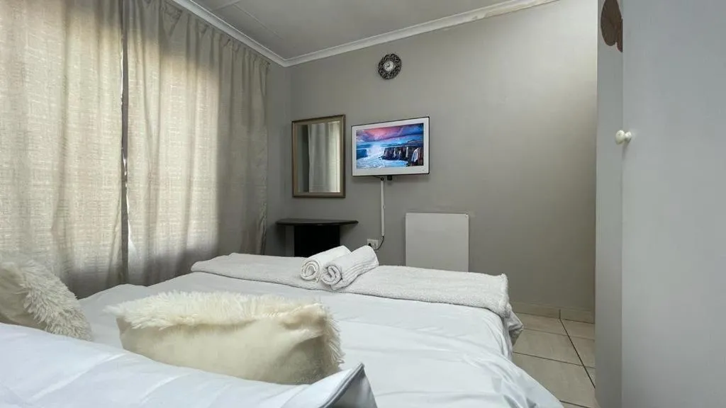 Bed in Reedsview Apartment
