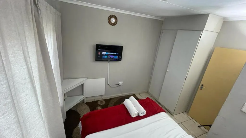 Bed in Reedsview Apartment