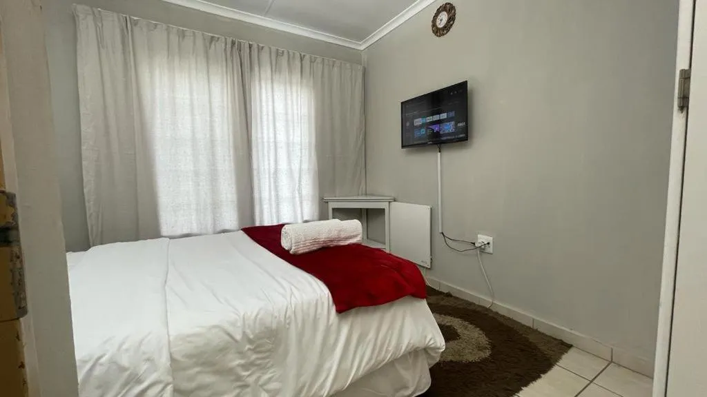 Bed in Reedsview Apartment