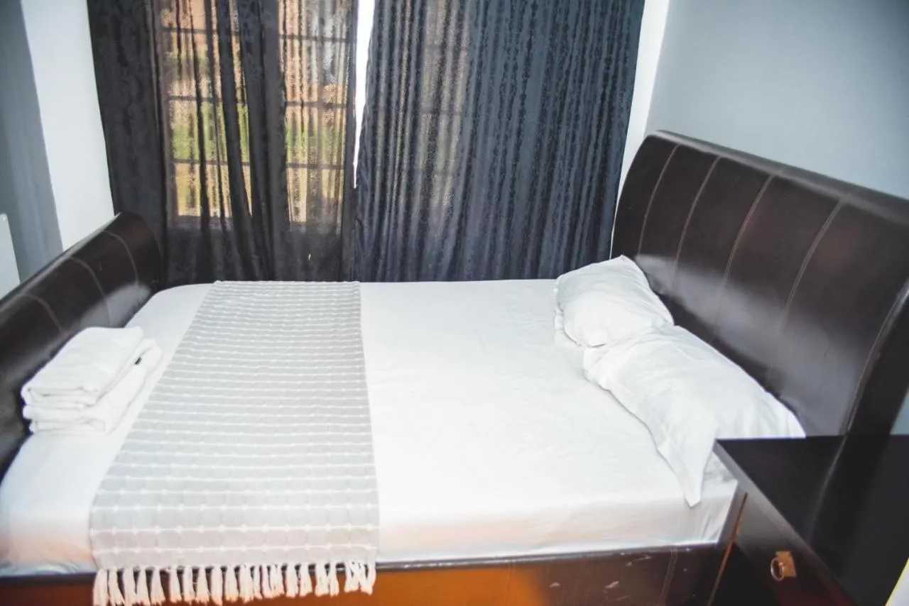 Bed in Reedsview Apartment