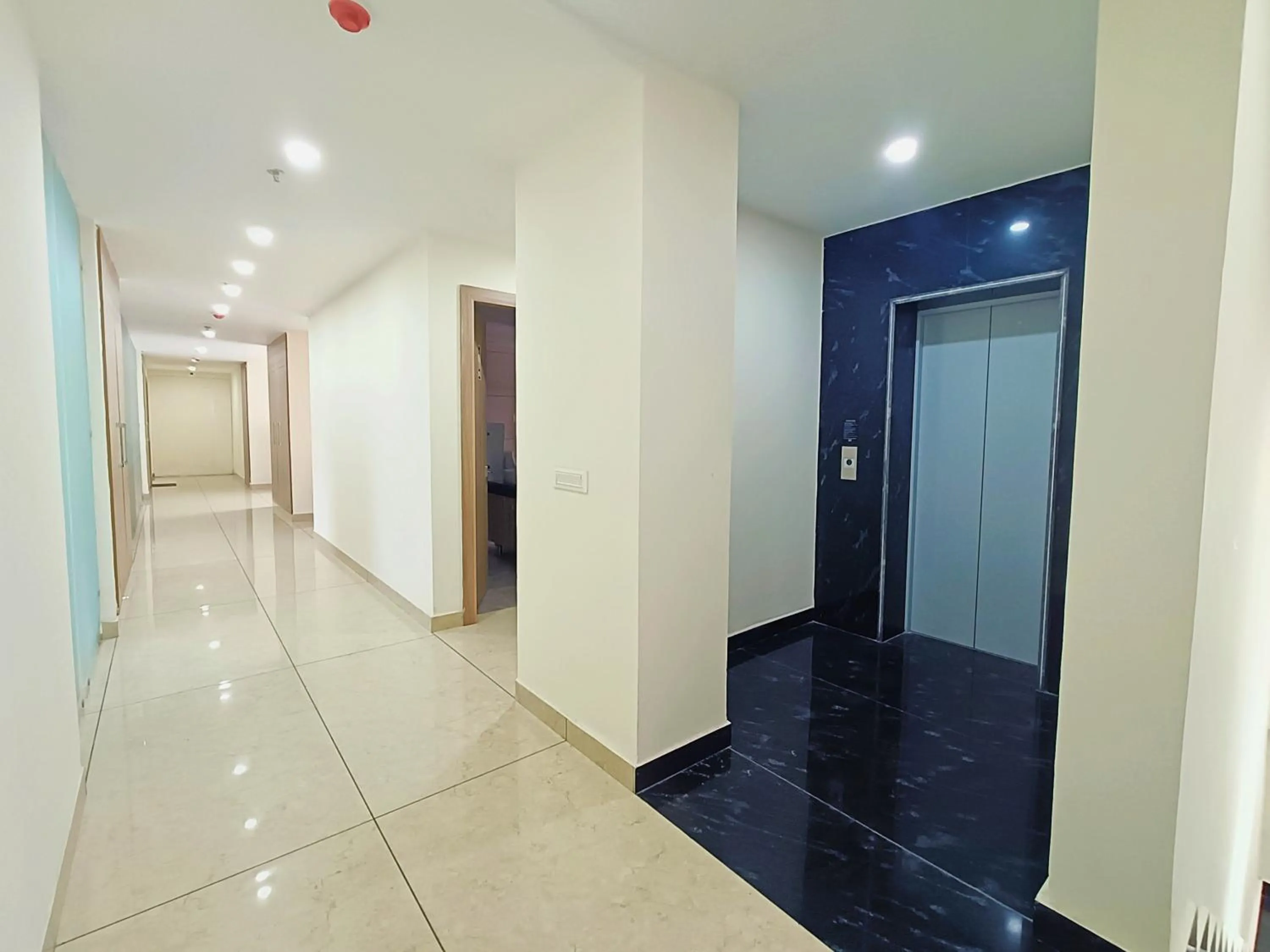 elevator in Hotel Pines & Peaks Dalhousie