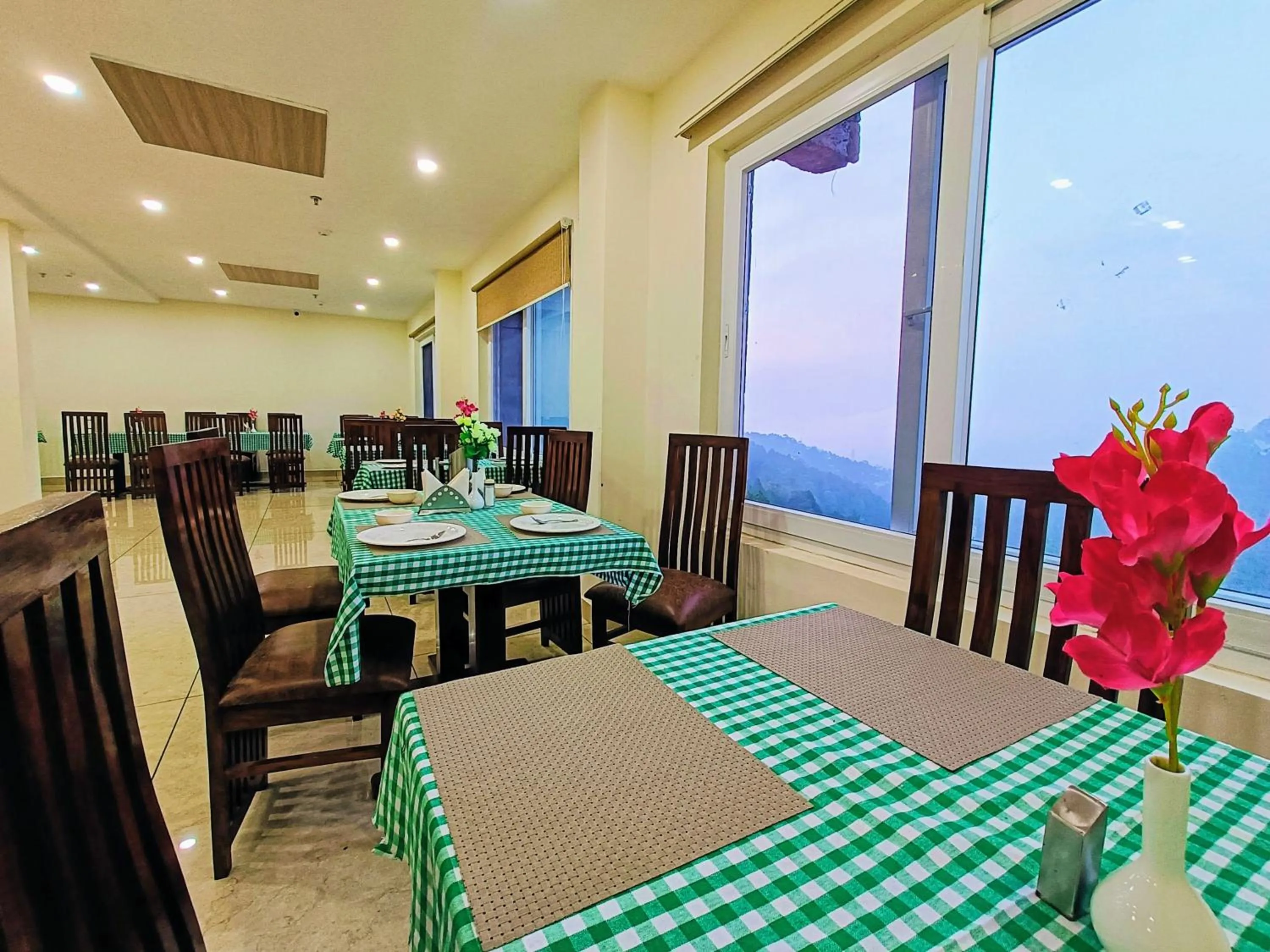 Hotel Pines & Peaks Dalhousie