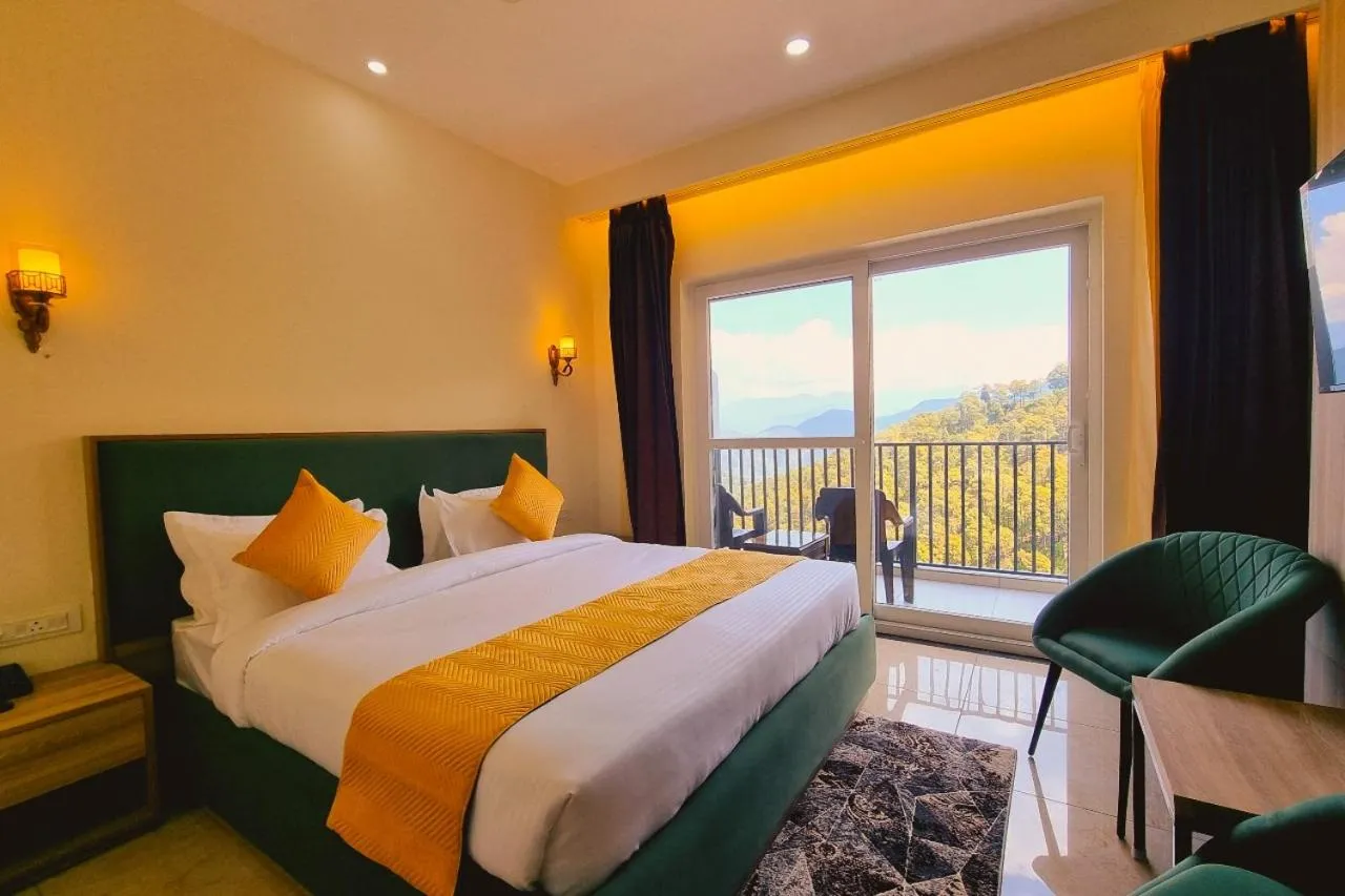 Natural landscape, Bed in Hotel Pines & Peaks Dalhousie